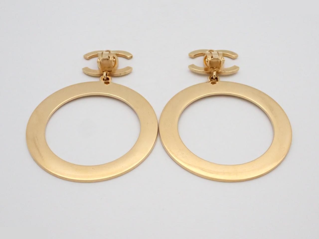 Coco Mark Circle Swing Earrings — view 2