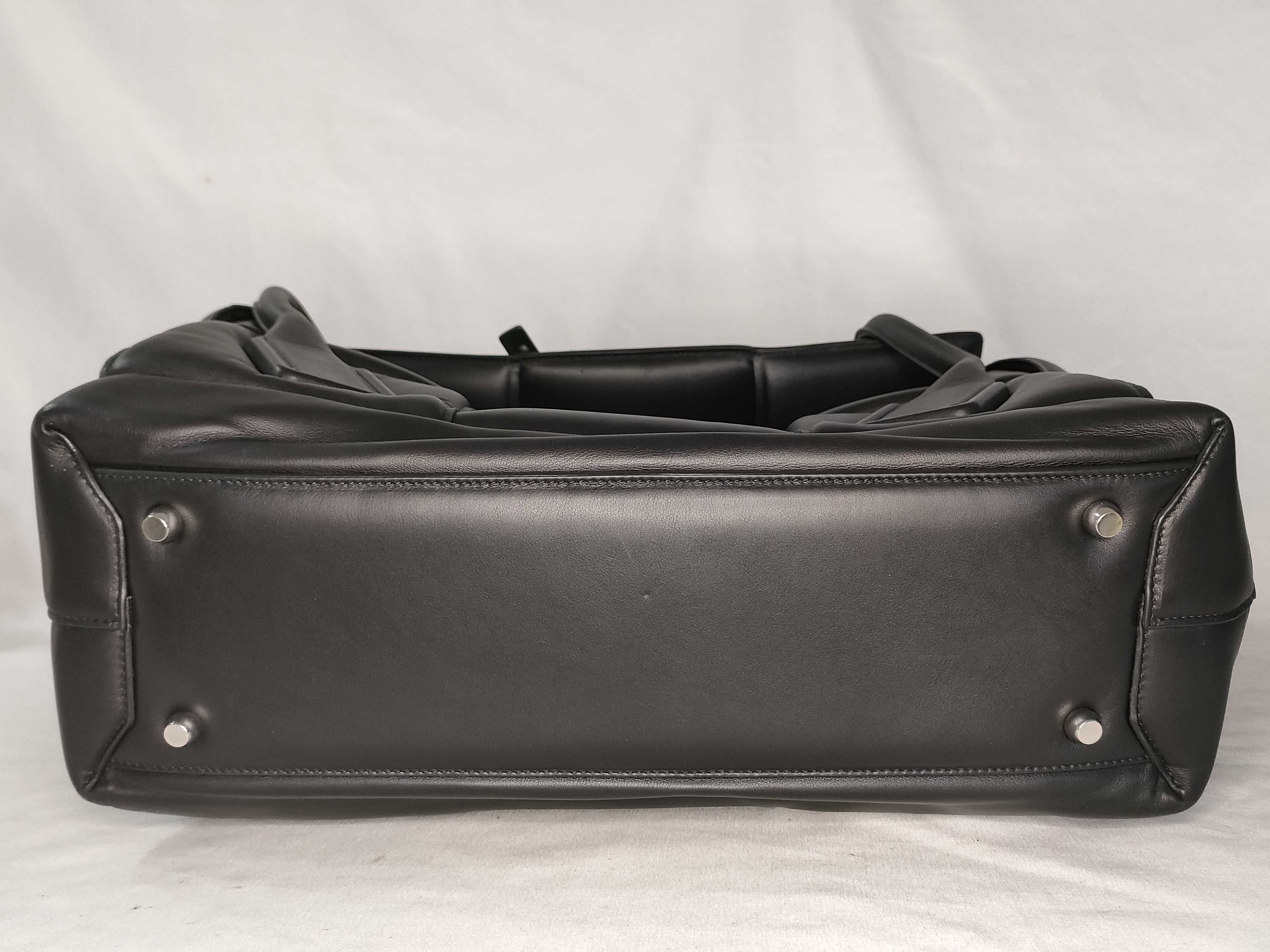 The Arco Leather Handbag (Black) — view 7