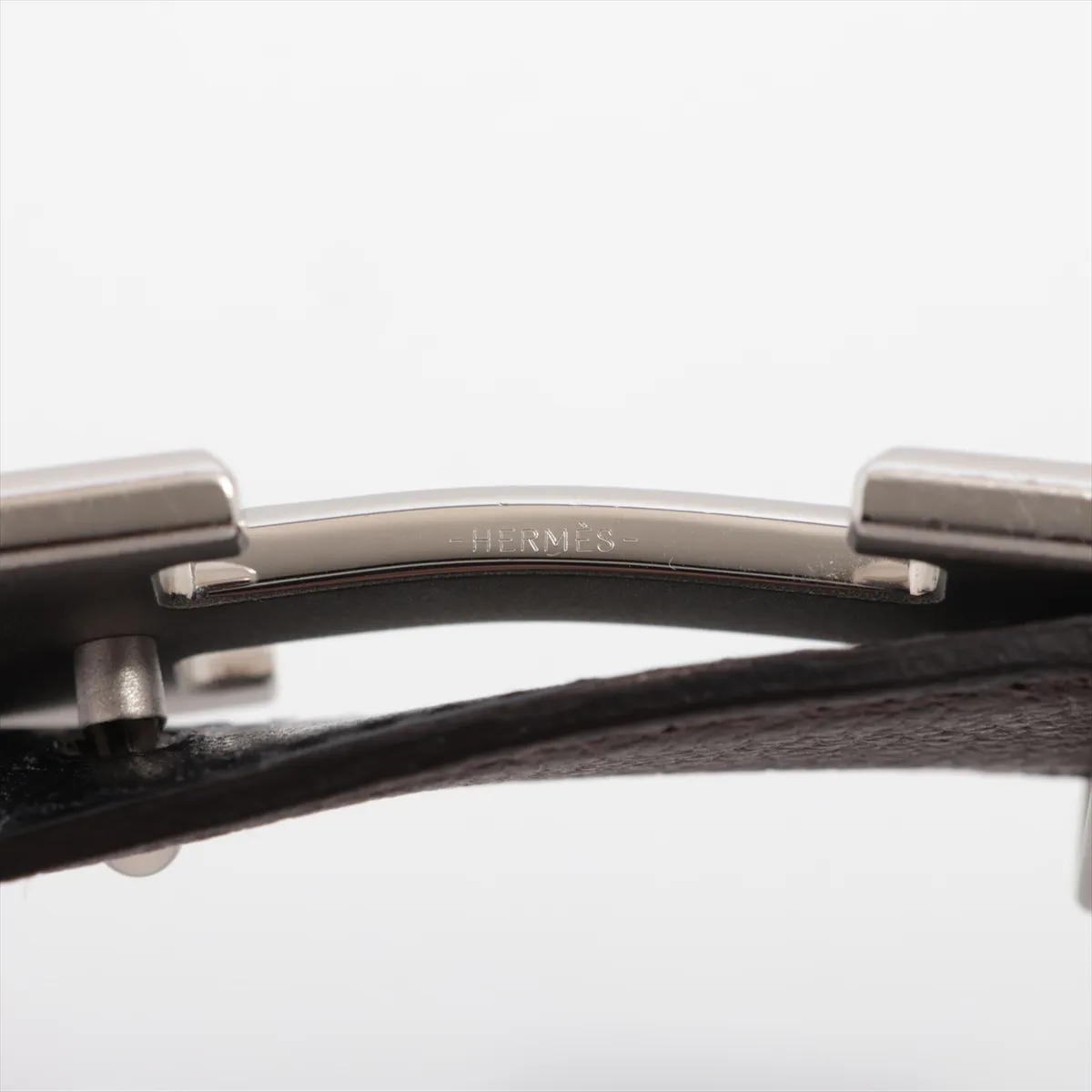 H Guilloché W stamp: 2024 belt, 100 leather, black x brown. Buckle dents, — view 5
