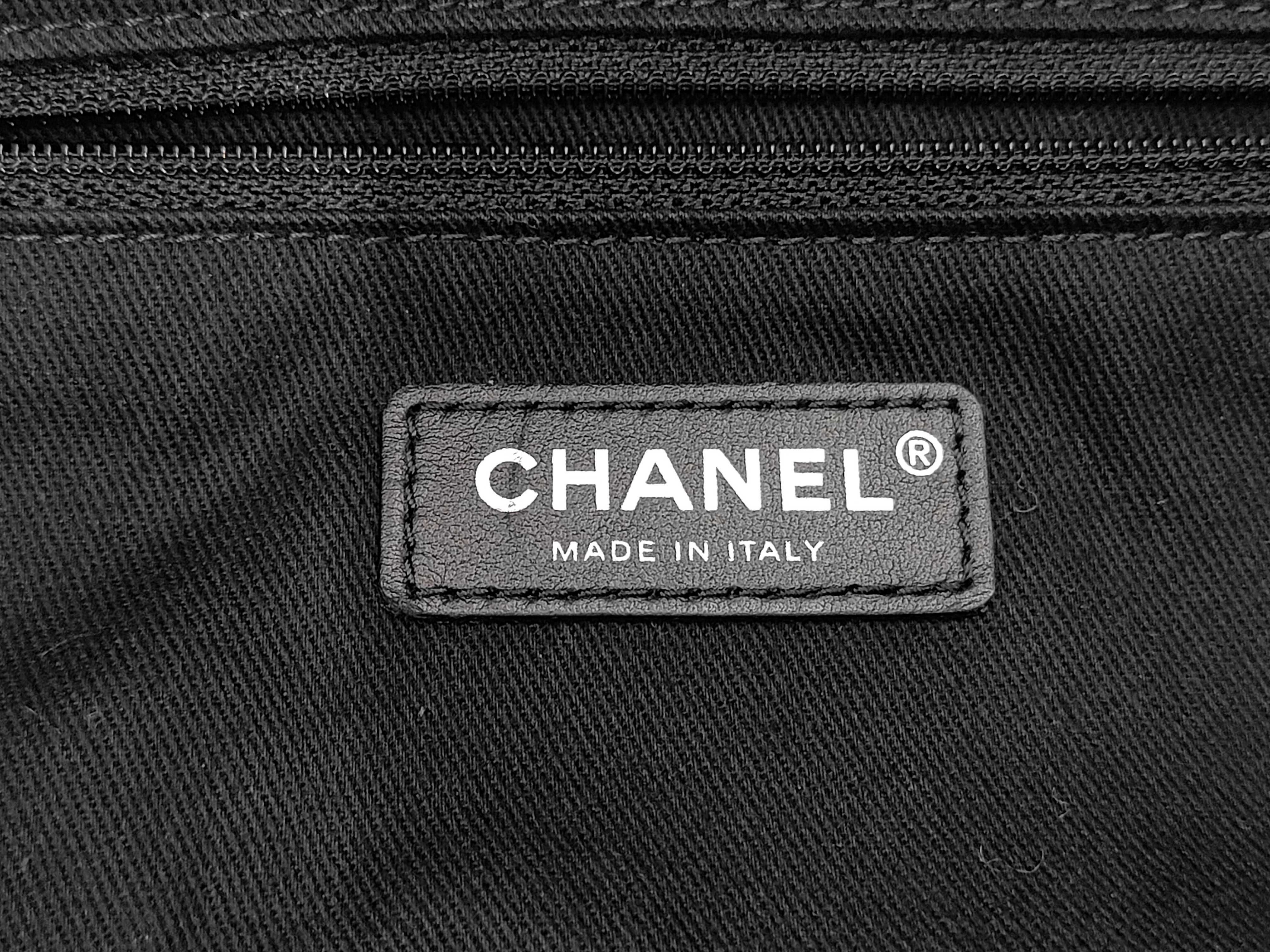 Large Shopping Tote A57180 Handbag — view 9