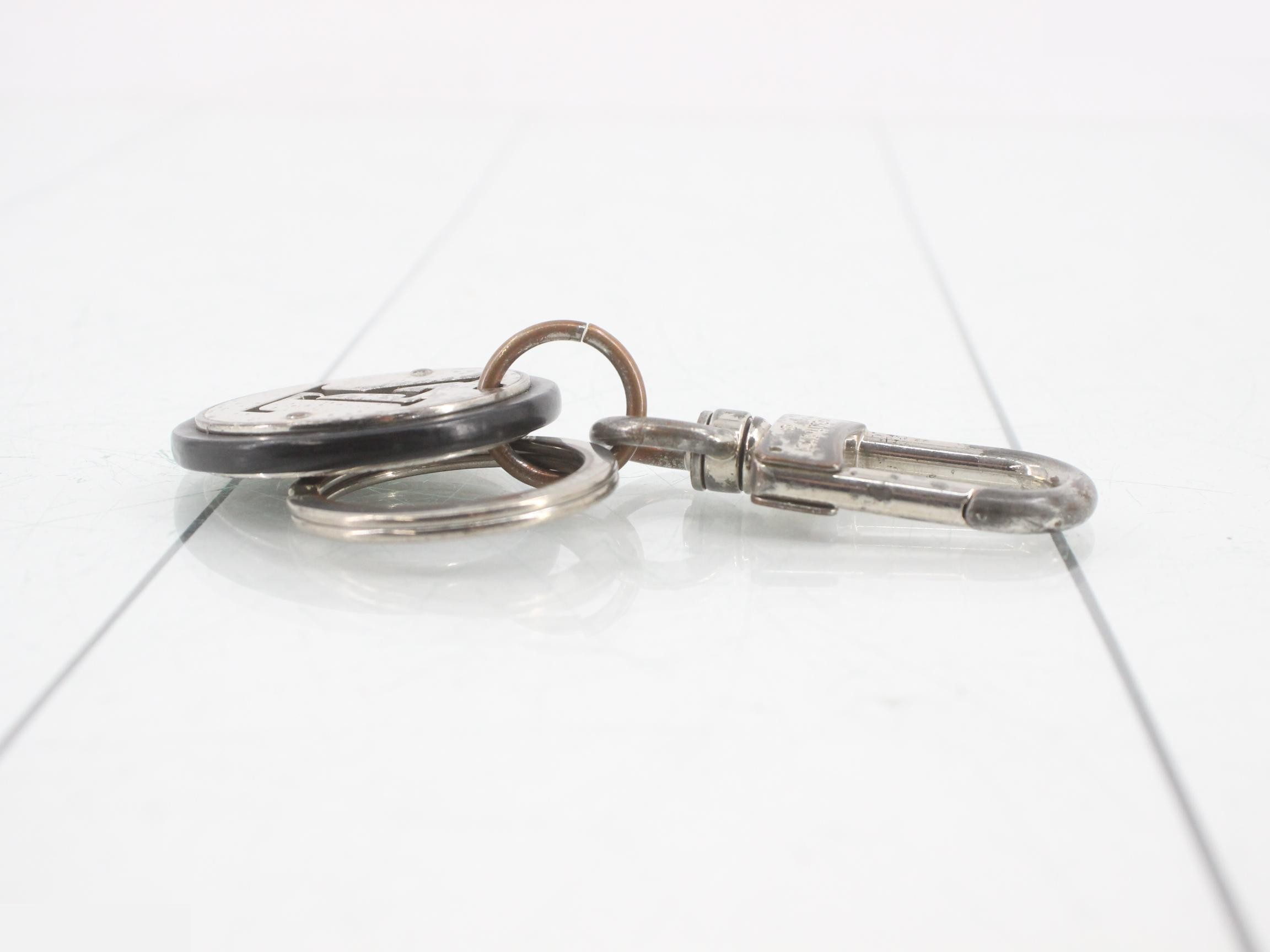 LV Circle Keyring — view 3
