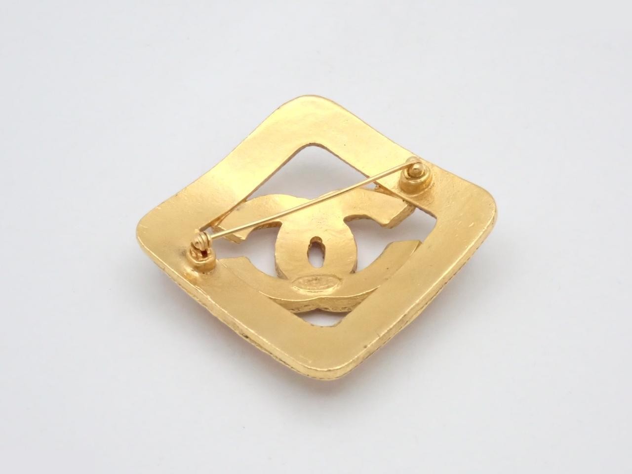 Brooch 94A — view 2