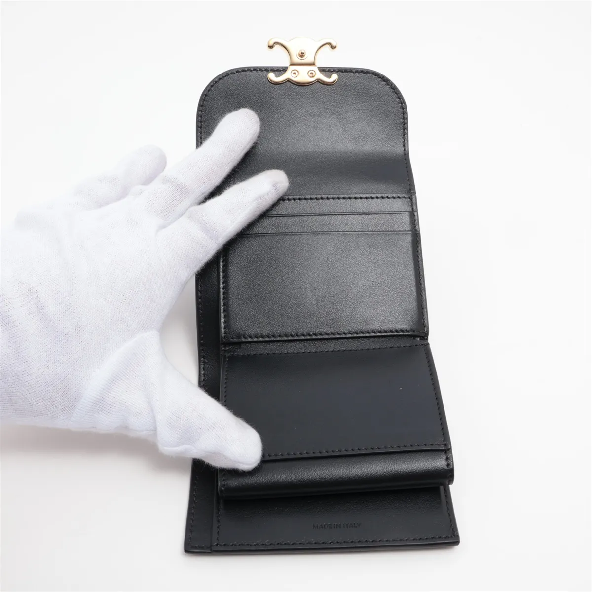 Triomphe Small Flap Wallet Leather Compact Wallet Black — view 6