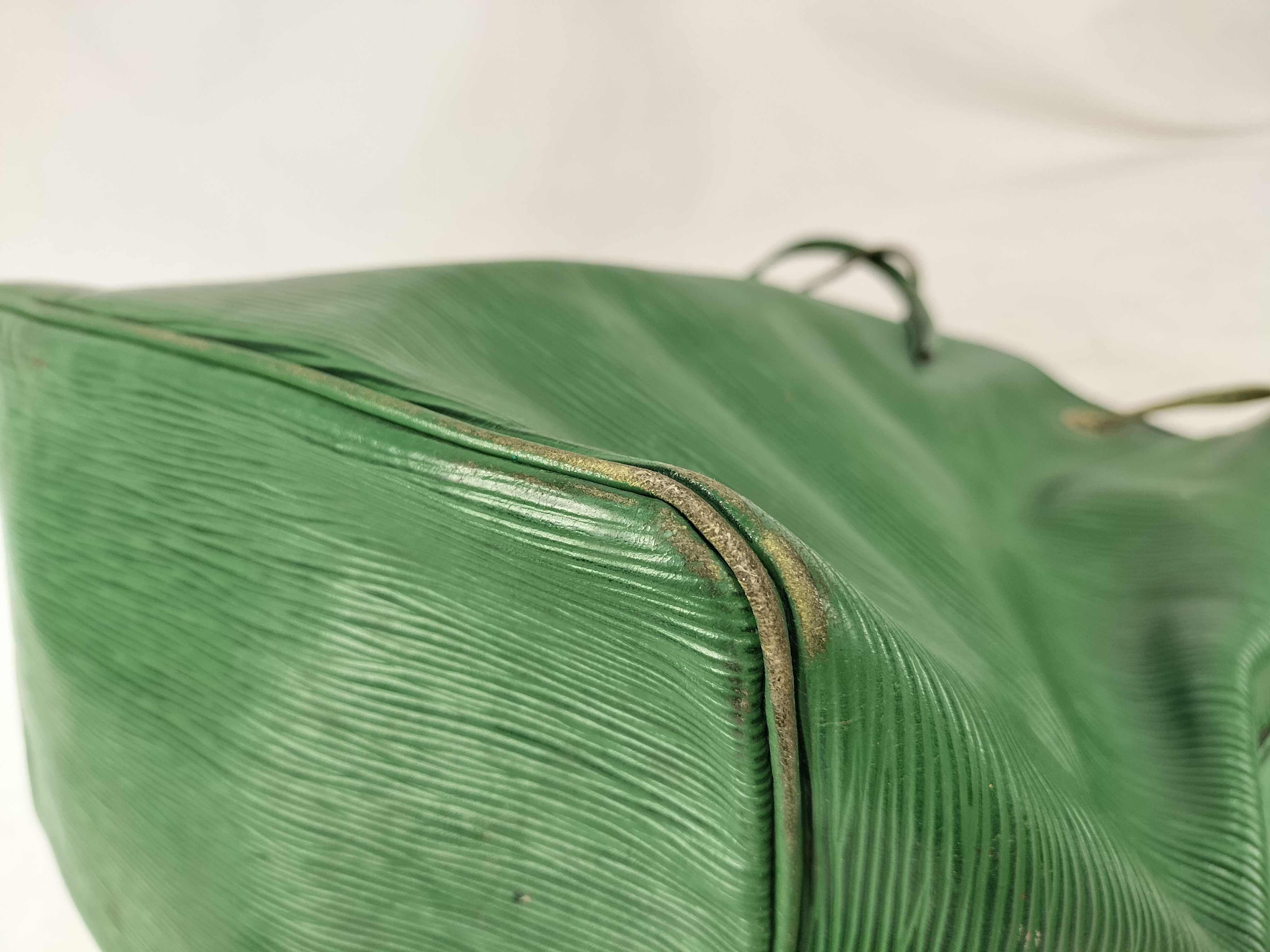 Epi Noe Green Shoulder Bag — view 6