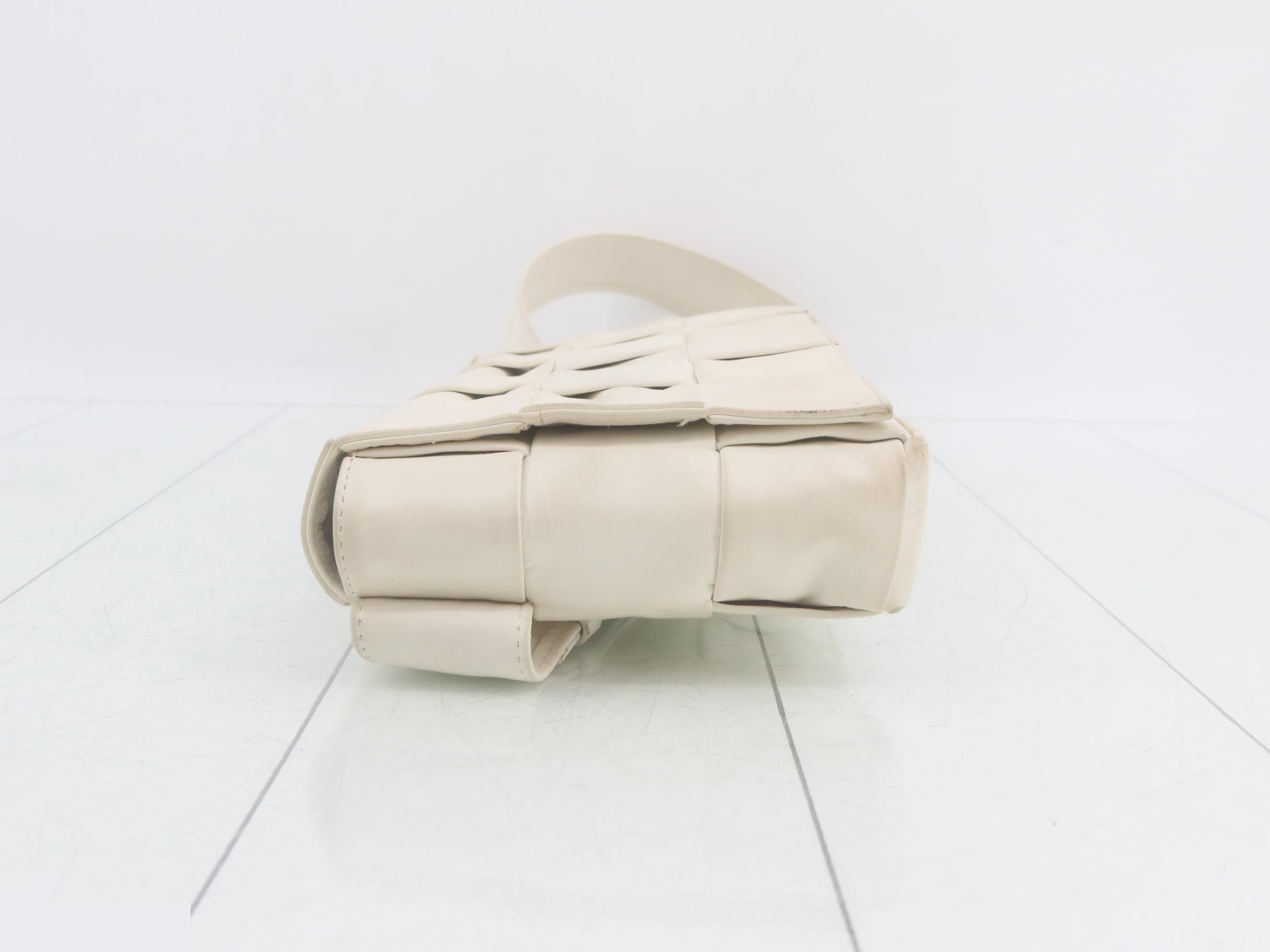 Intrecciato (bag) - Shoulder bag - Cassette — view 4