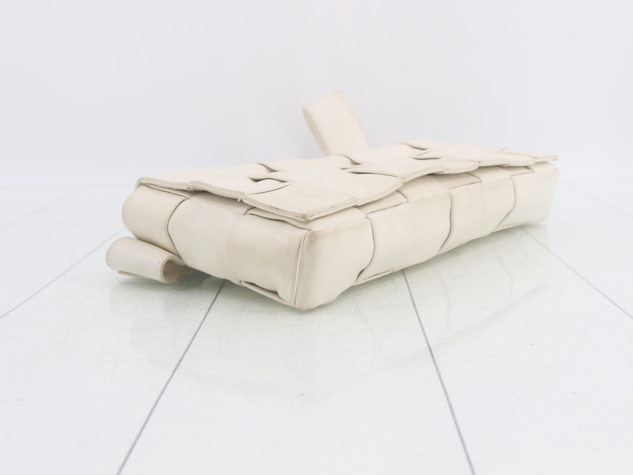 Intrecciato (bag) - Shoulder bag - Cassette — view 5