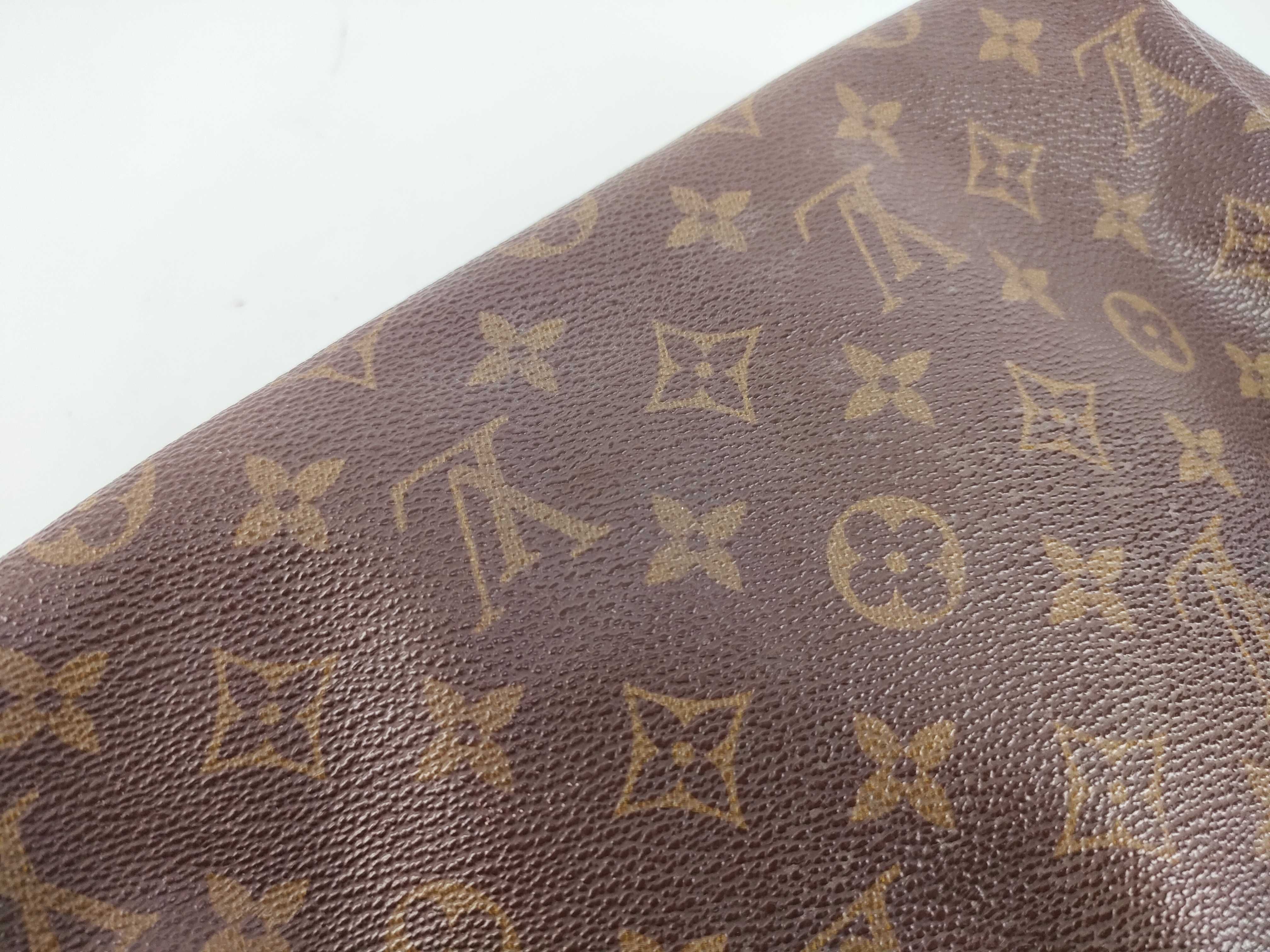 Monogram Louis Vuitton Trousses Toilette 28 Monogram M47522 Pouch — view 12