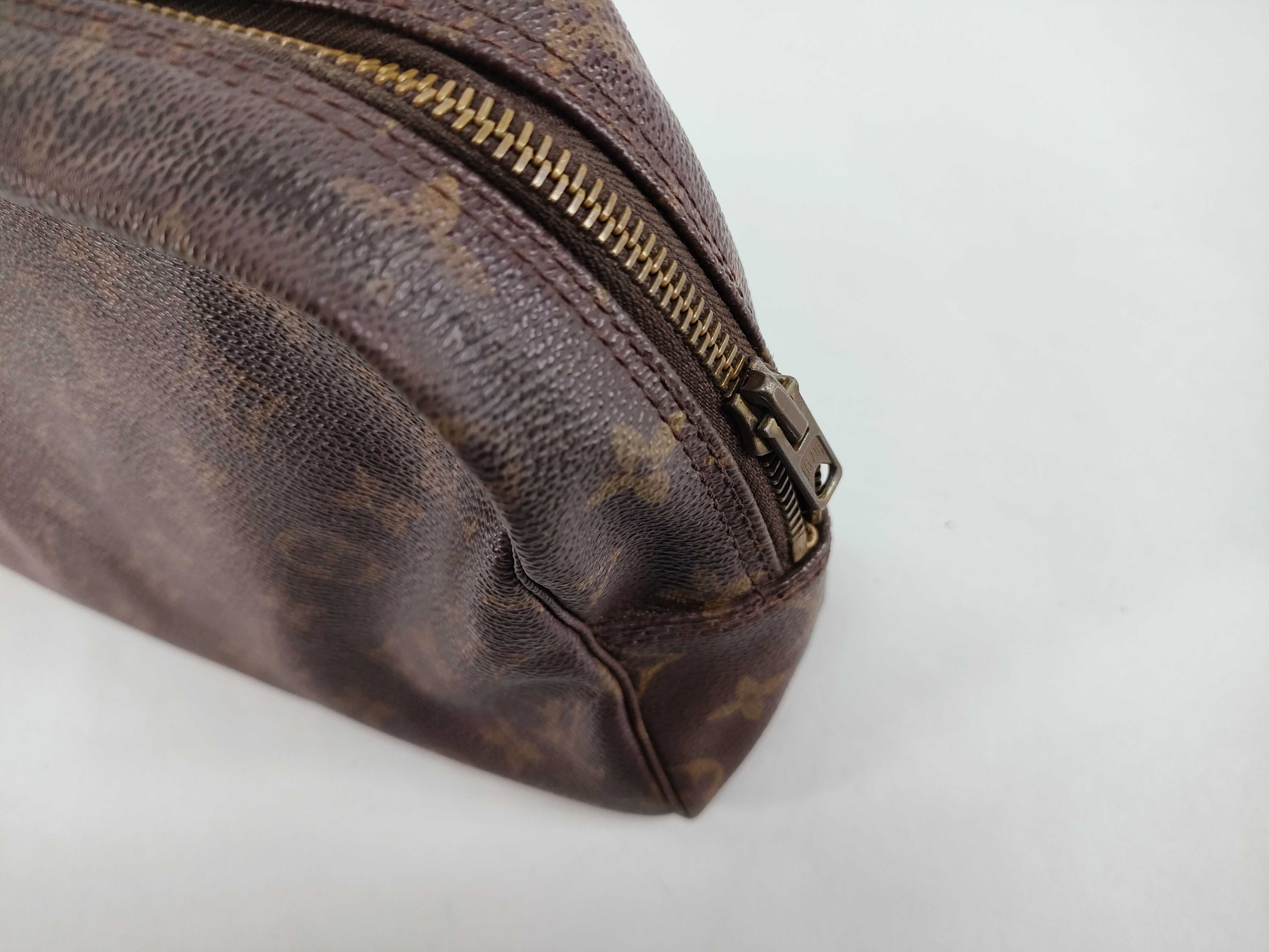Monogram Louis Vuitton Trousses Toilette 28 Monogram M47522 Pouch — view 5