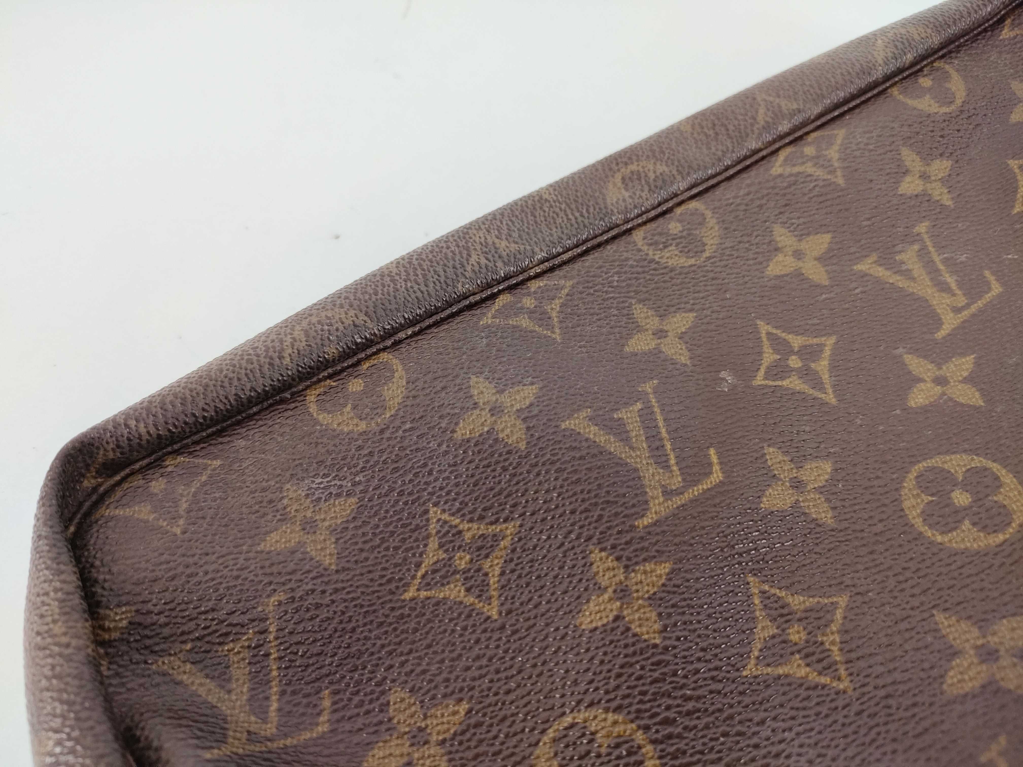 Monogram Louis Vuitton Trousses Toilette 28 Monogram M47522 Pouch — view 7