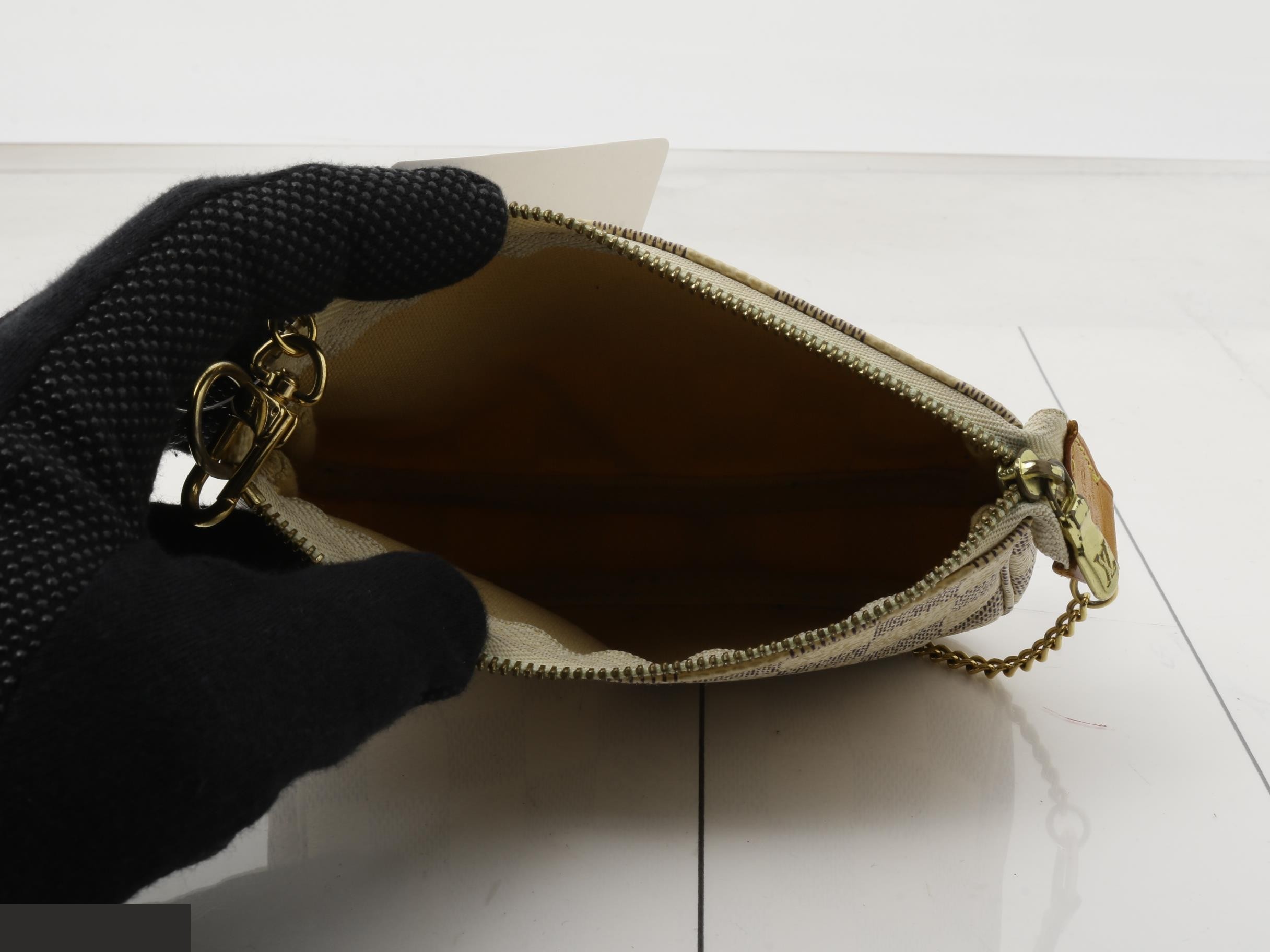 Damier Azur Mini Pochette Accessoires — view 4