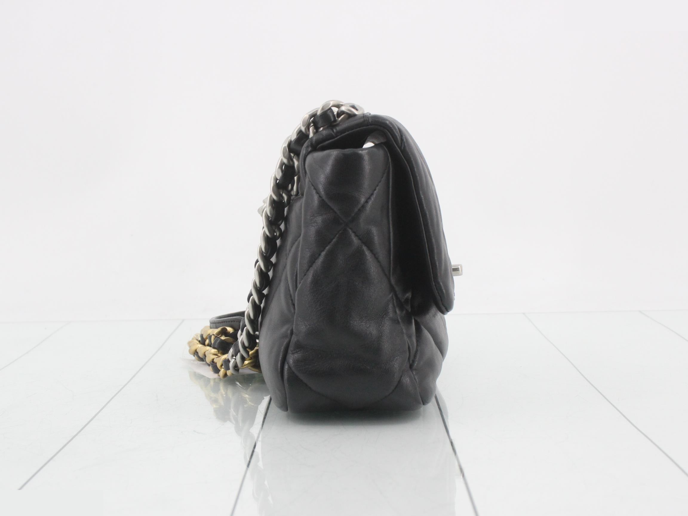 19 Lambskin Matelassé Shoulder Bag — view 4