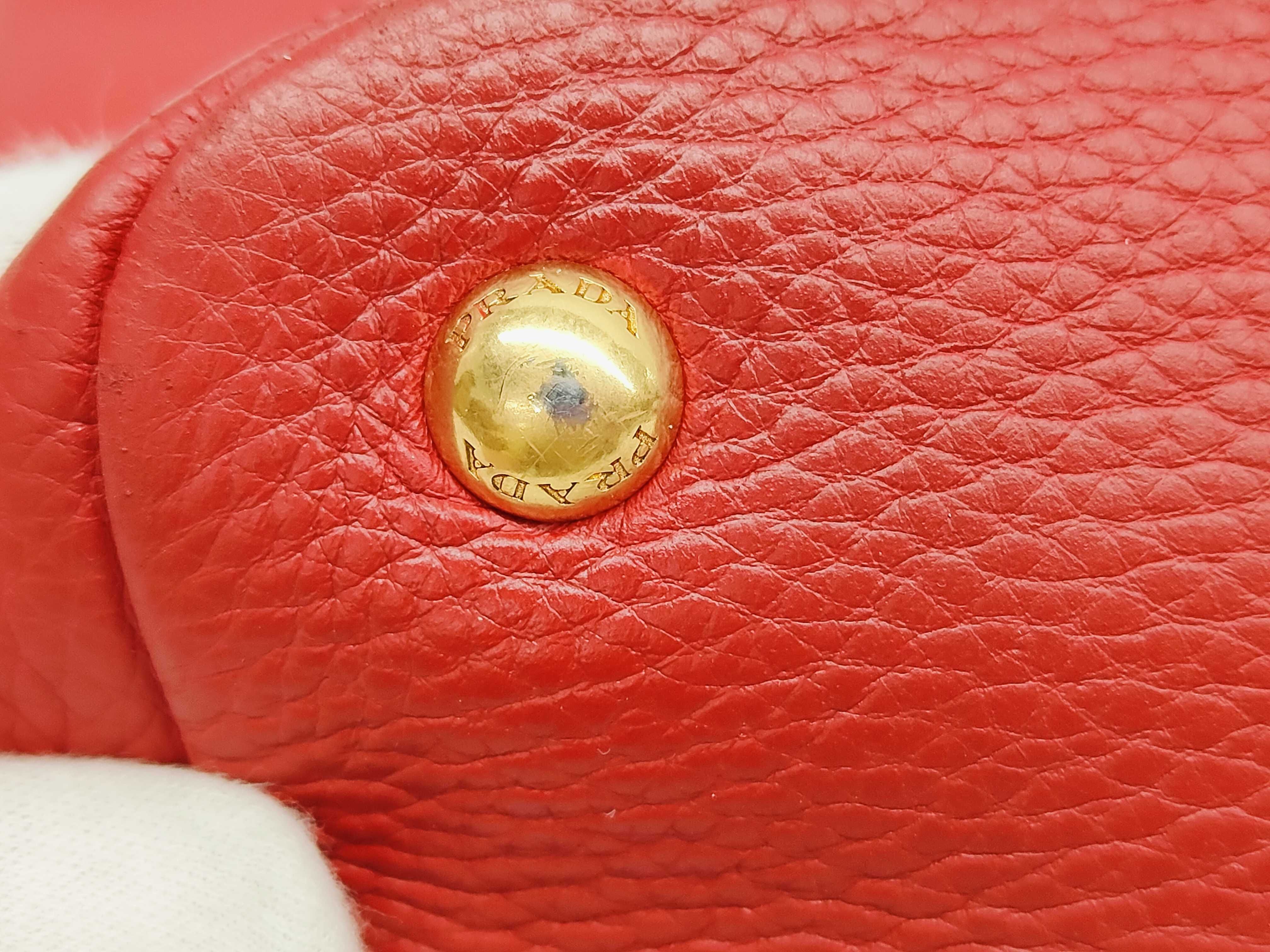 Vitello Daino Leather Tote Bag — view 9
