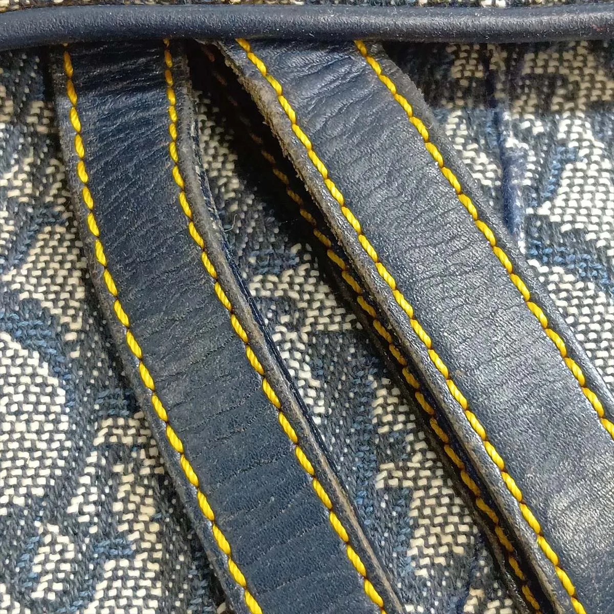 Trotter Saddle Bag Canvas x Leather Shoulder Bag Navy — view 13