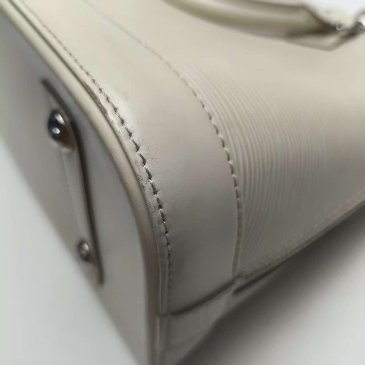 【*Shipped from: China*】LOUIS VUITTON Alma Leather Handbag — view 7