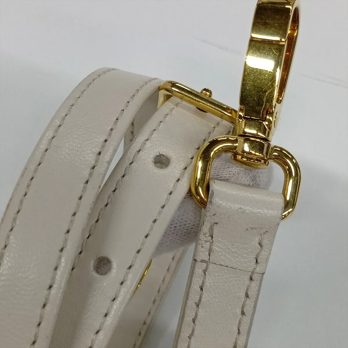 Matelassé Arcadi Leather 2-Way Handbag, White — view 15