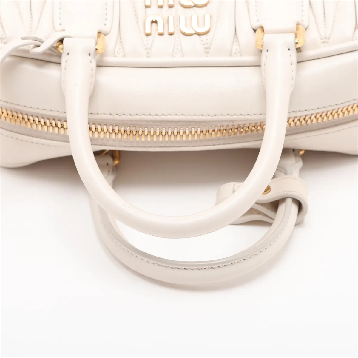 Matelassé Arcadi Leather 2-Way Handbag, White — view 5