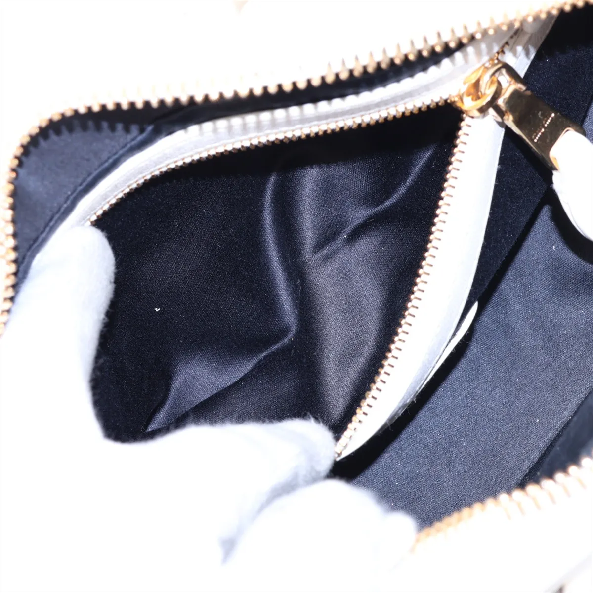Matelassé Arcadi Leather 2-Way Handbag, White — view 9