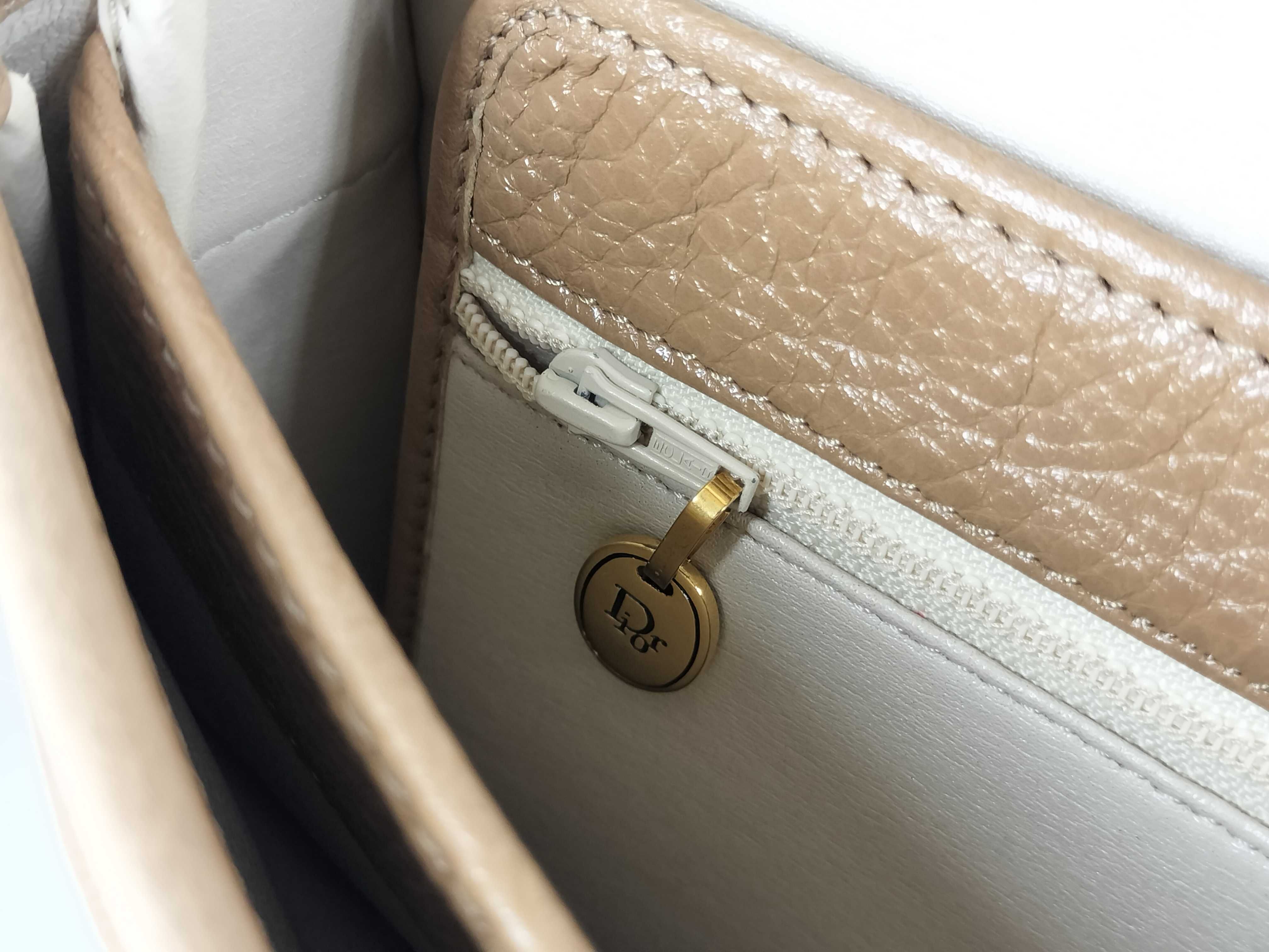 SACS Leather Shoulder Bag — view 12