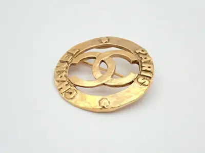 brooch