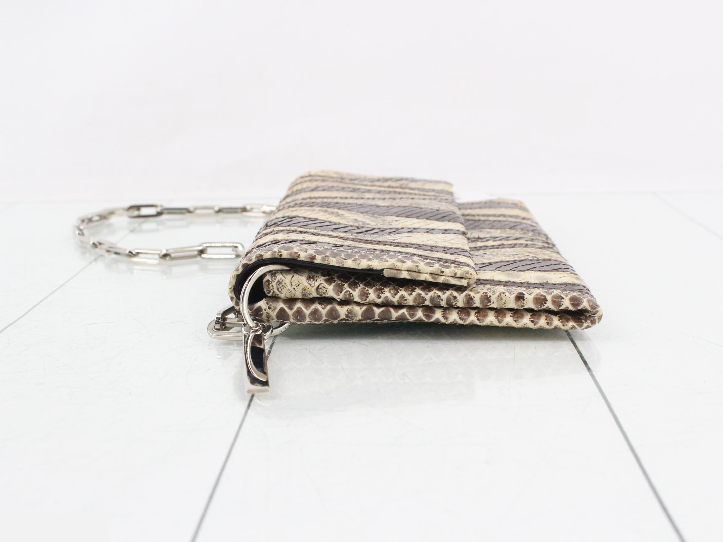 handbag — view 4