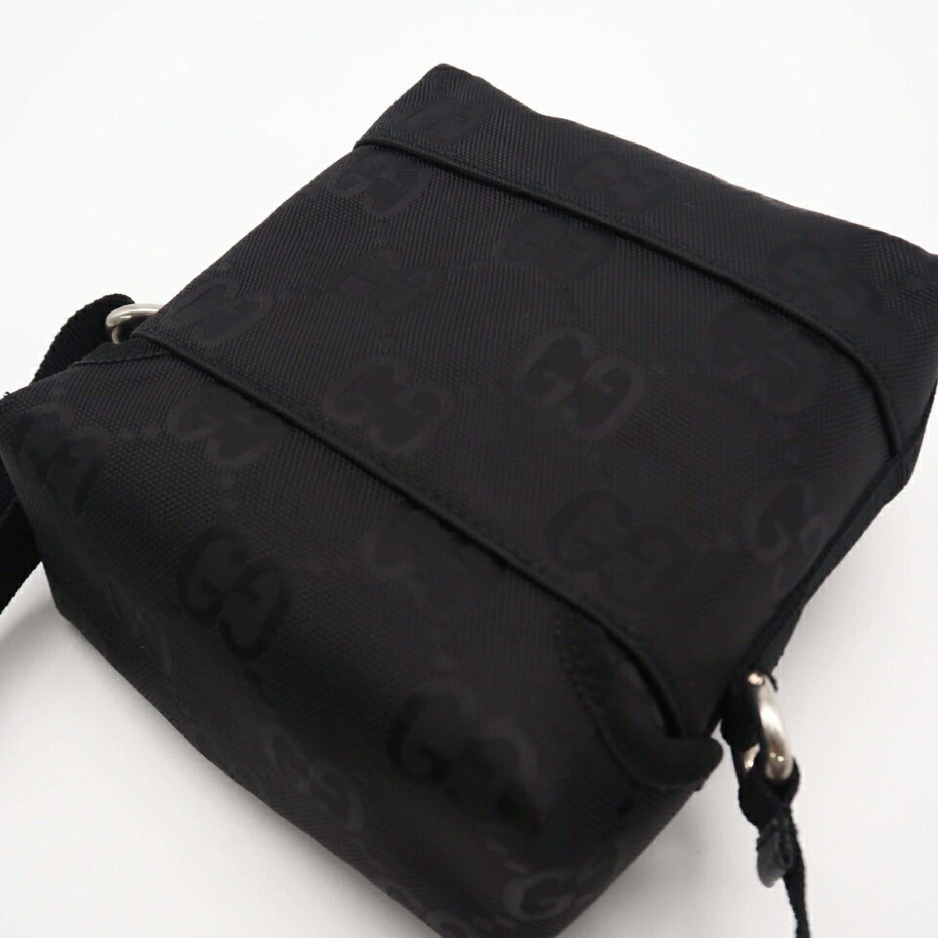 643858 GG Nylon Off-the-Grid Black Shoulder Bag — view 4