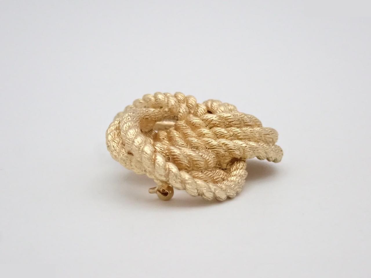 Other lines: Precious metals and brooches — view 3