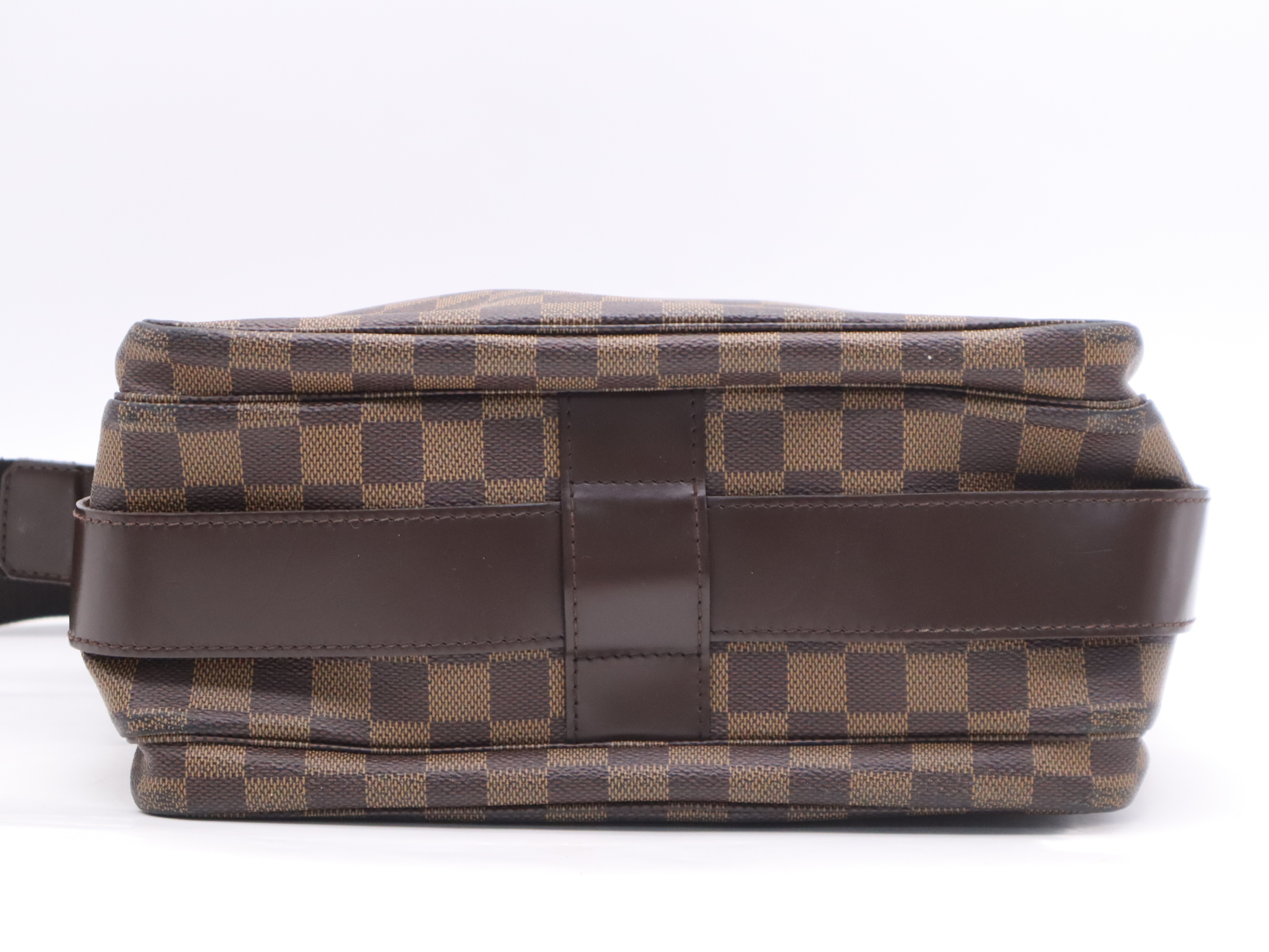 N45255 Damier Naviglio Shoulder Bag — view 4