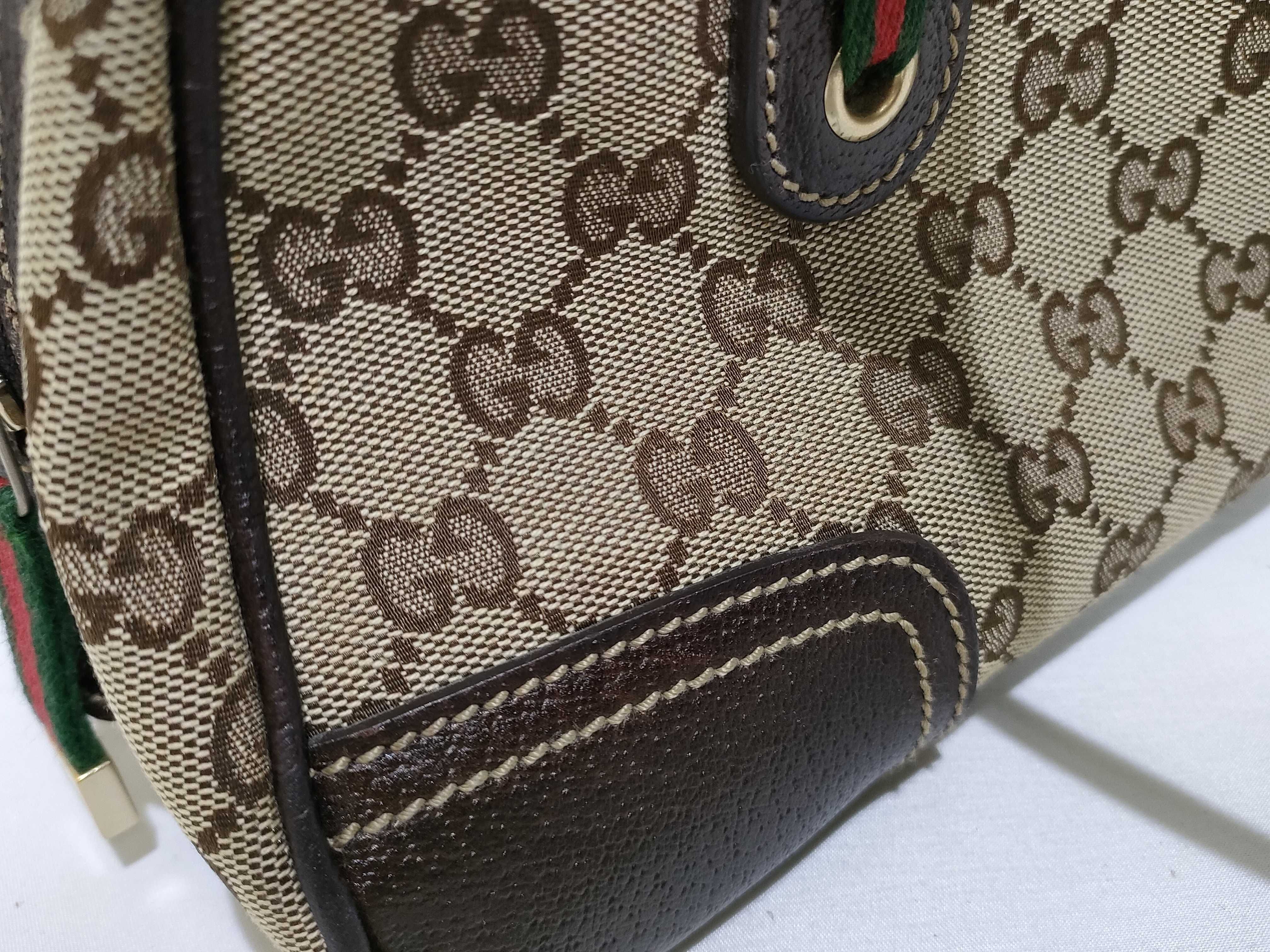 GG Canvas Gucci Handbag — view 14