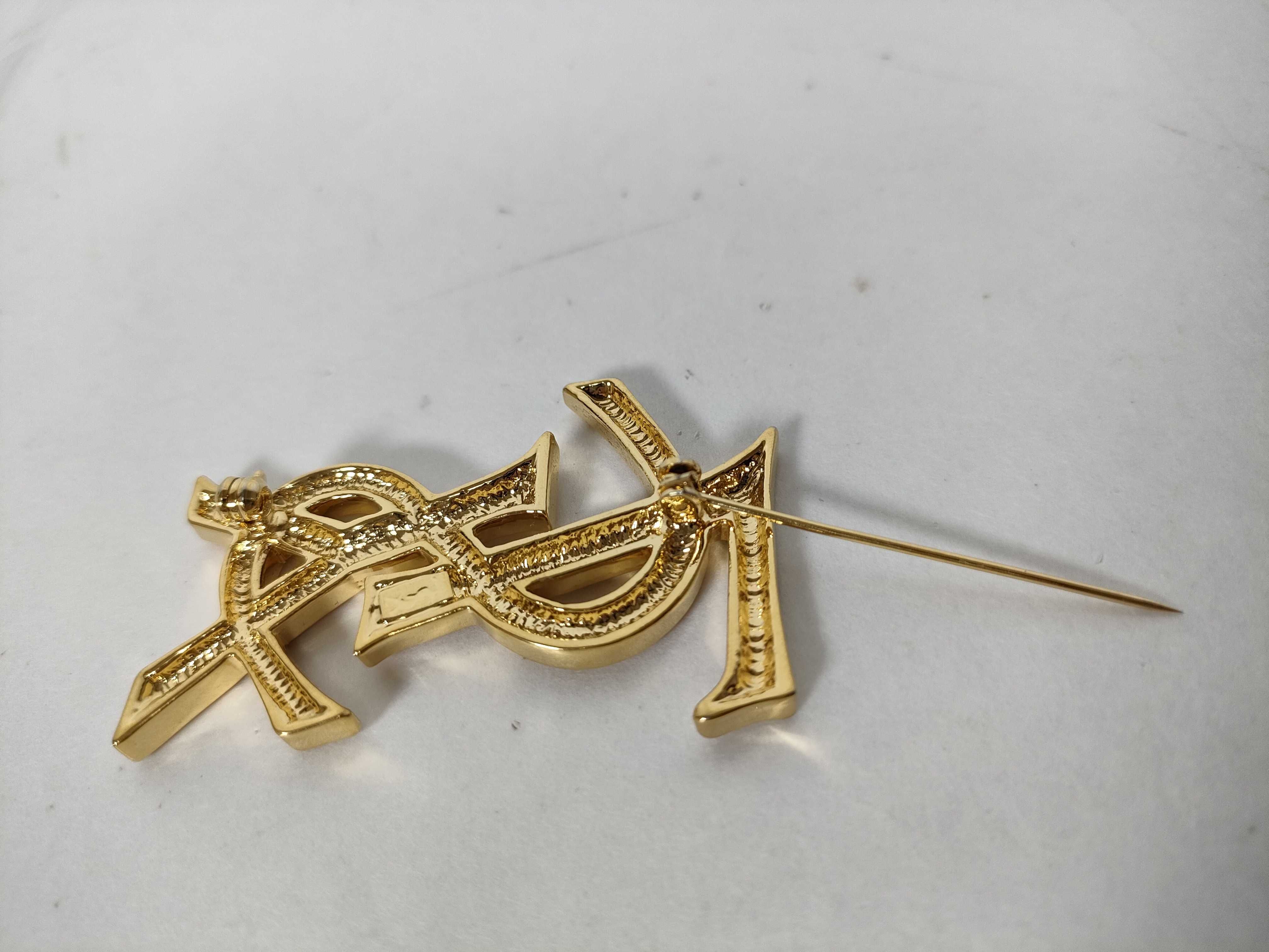 Cassandra Brooch — view 4