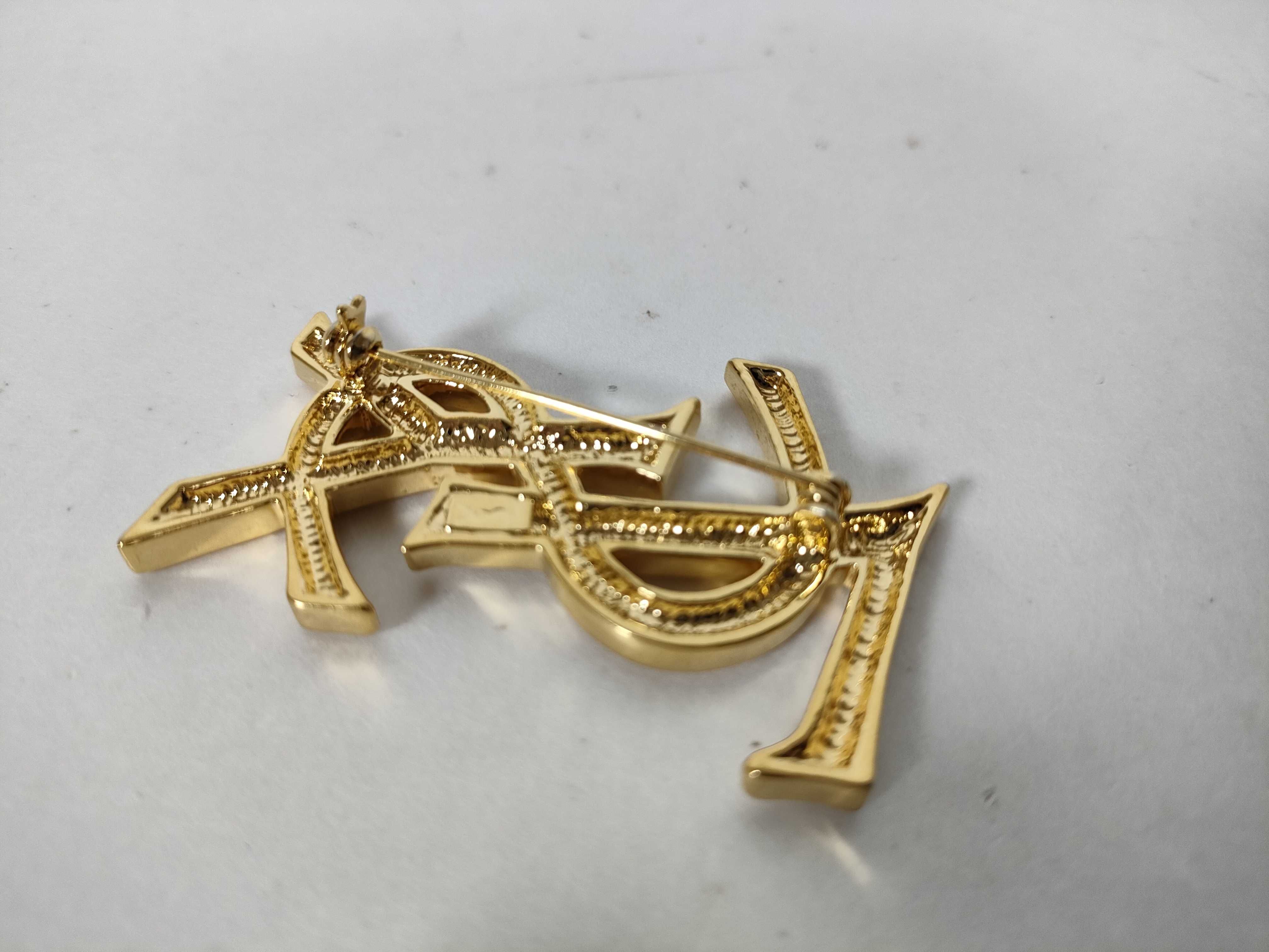 Cassandra Brooch — view 8
