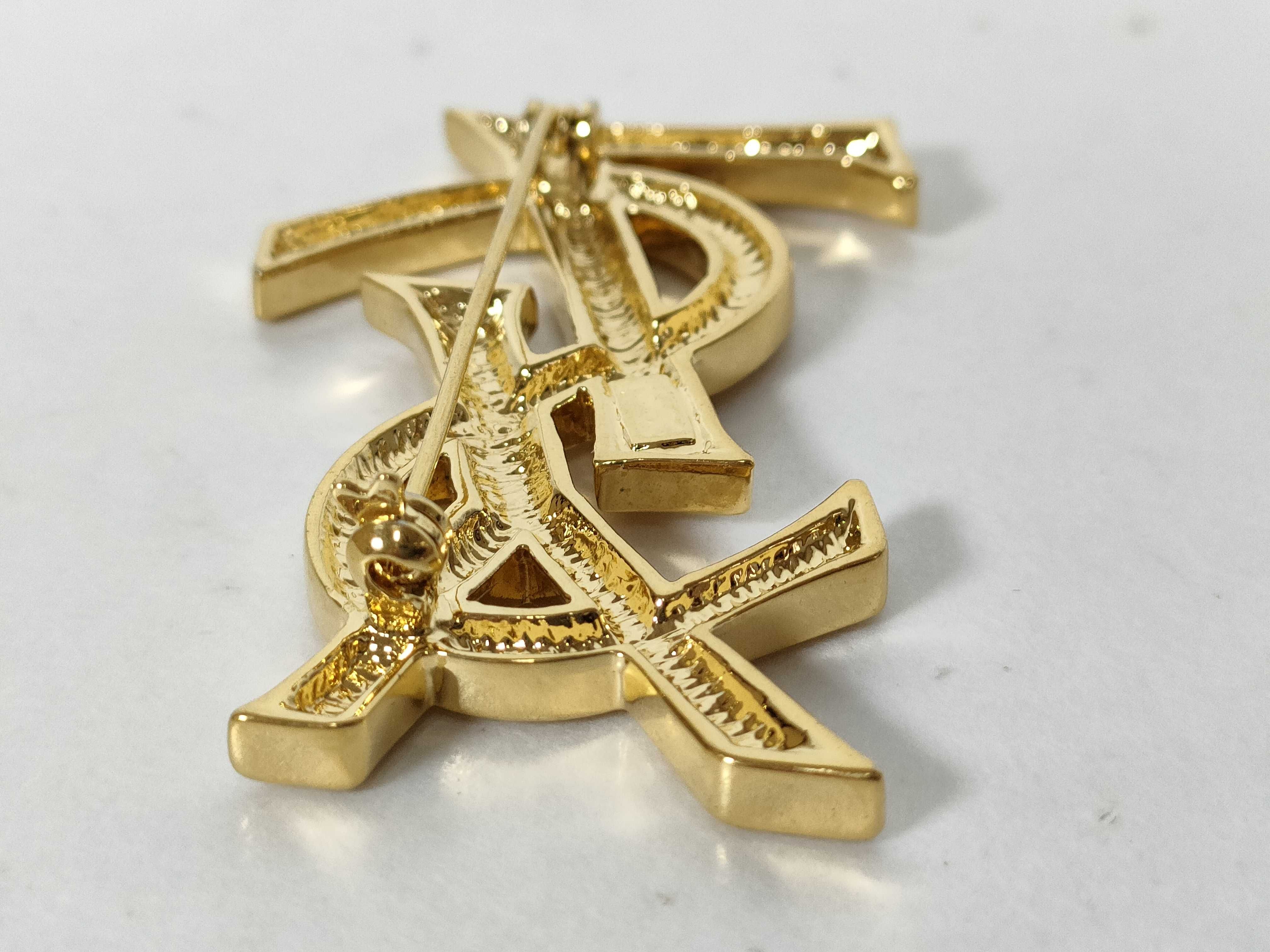 Cassandra Brooch — view 9