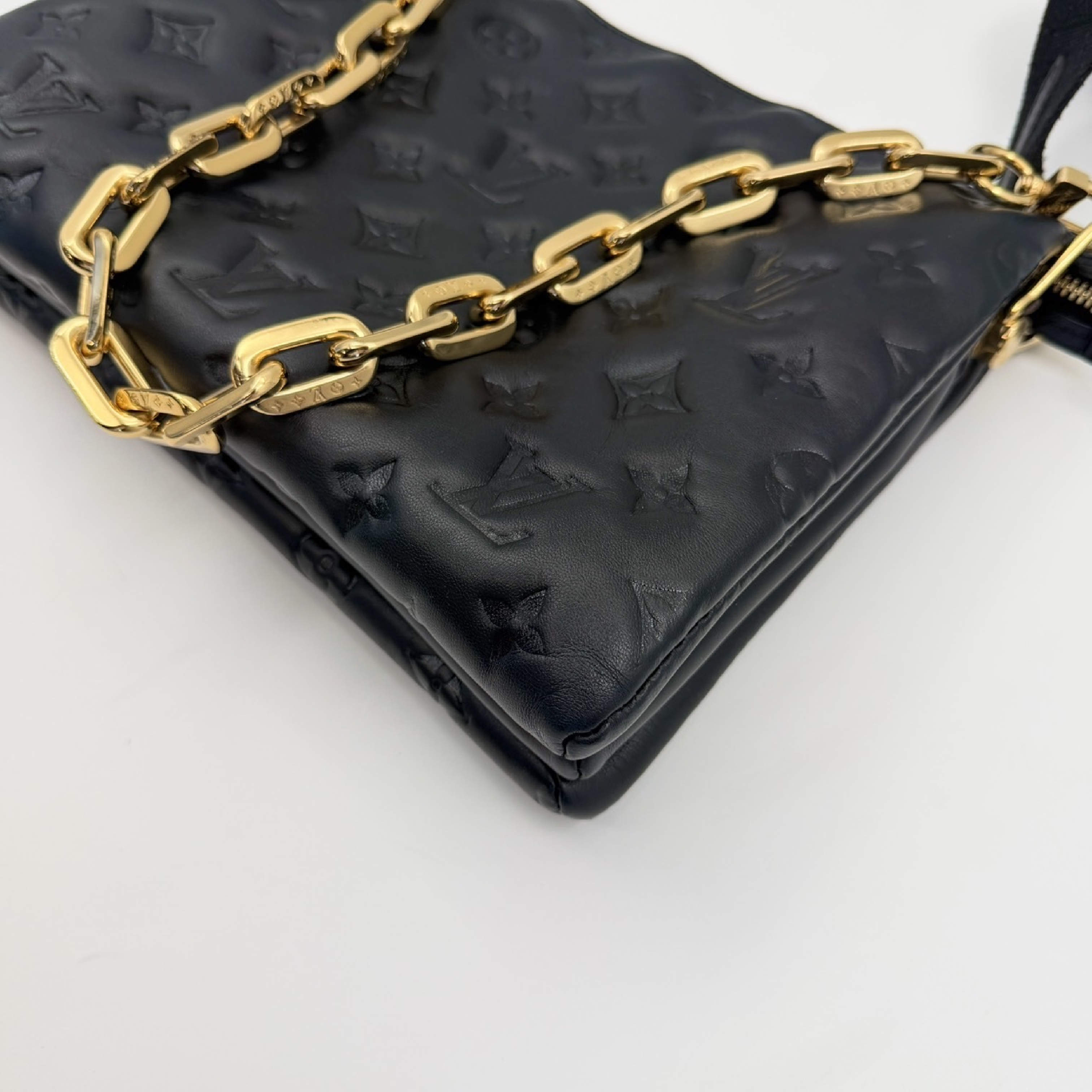 Coussin BB Noir Chain Shoulder Bag — view 4
