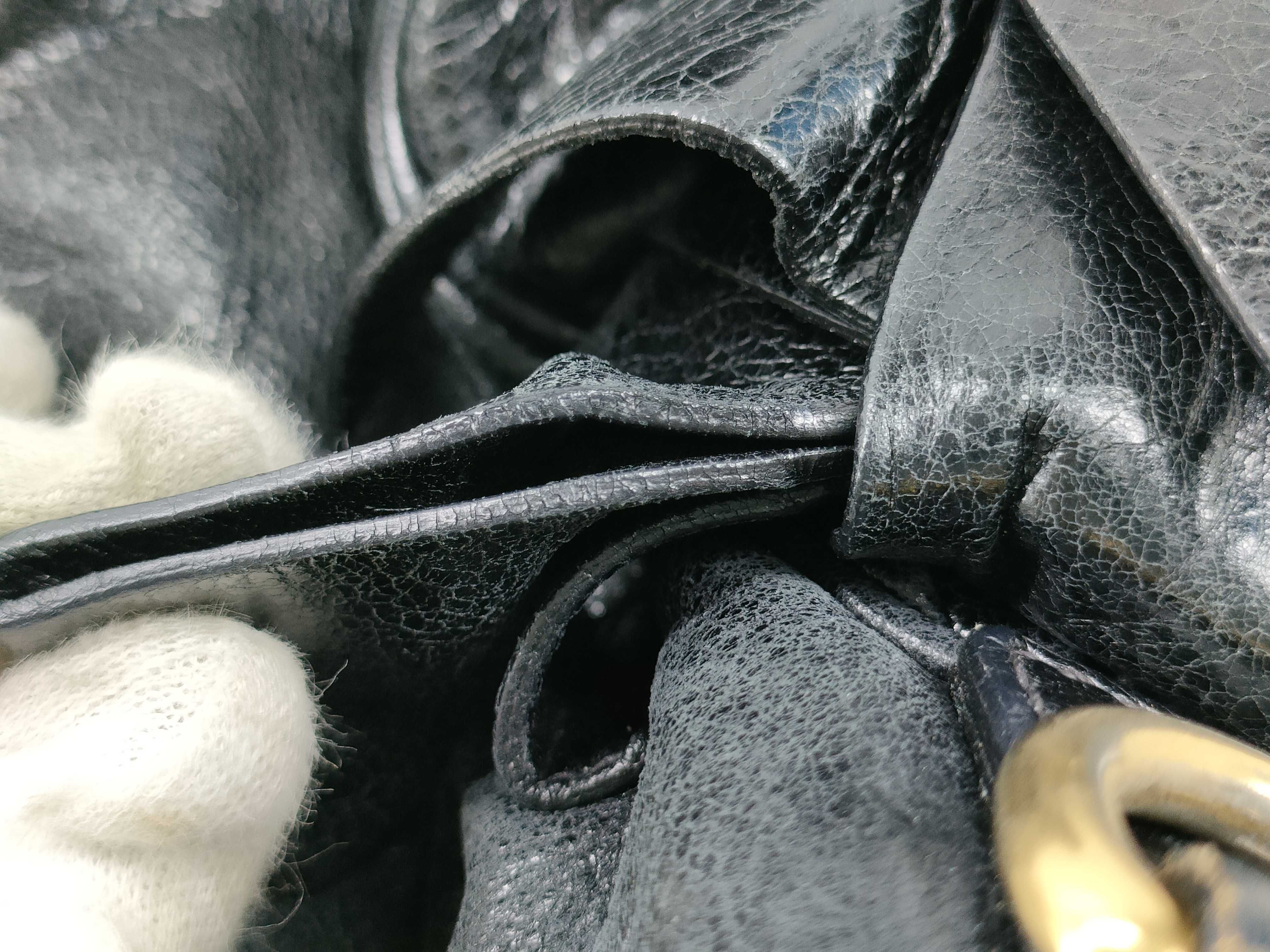 Vitello Luxe/Black Handbag — view 15