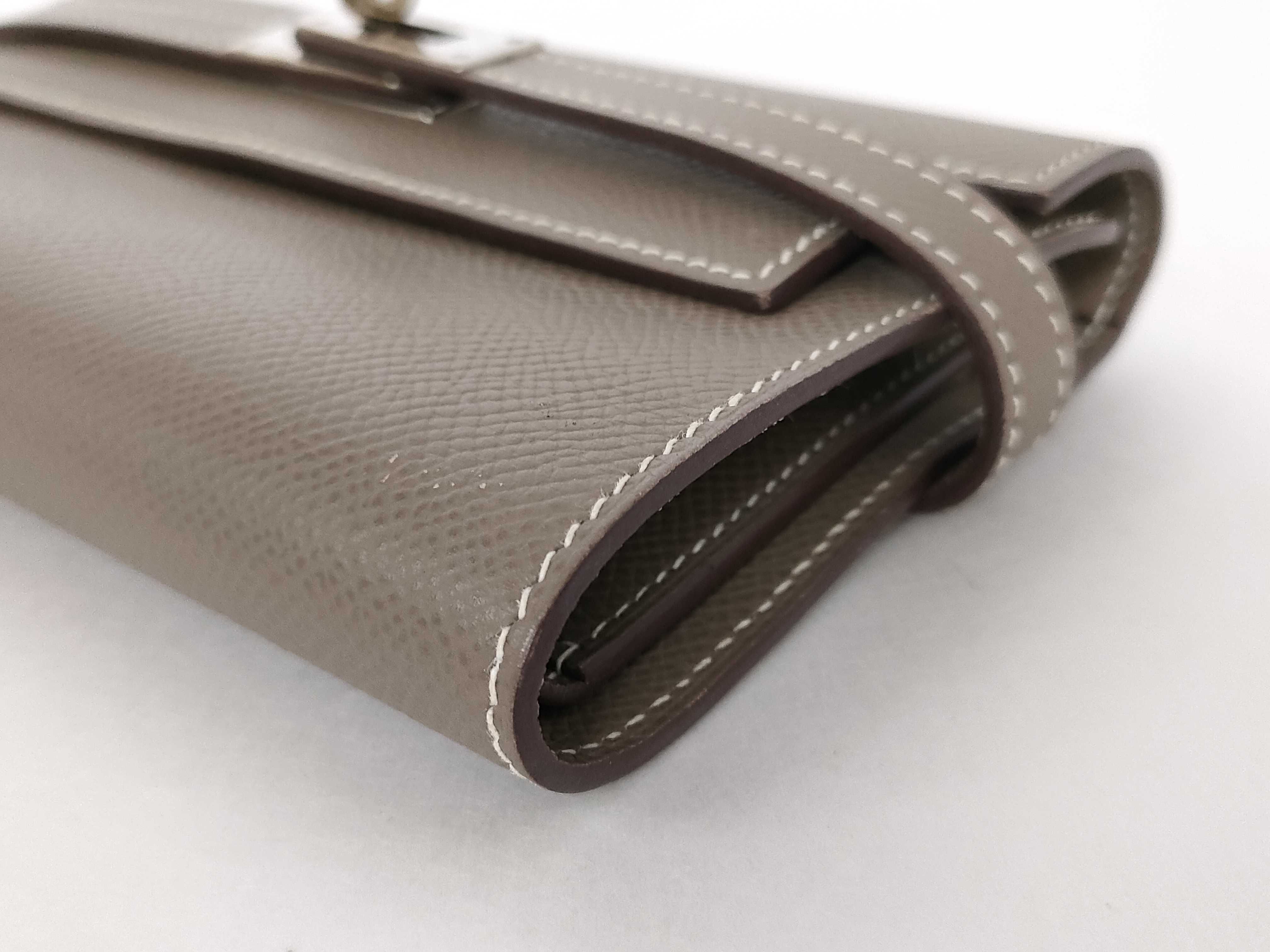 Kelly Wallet Medium Etoupe Veau Epsom Leather L Stamp Wallet — view 3