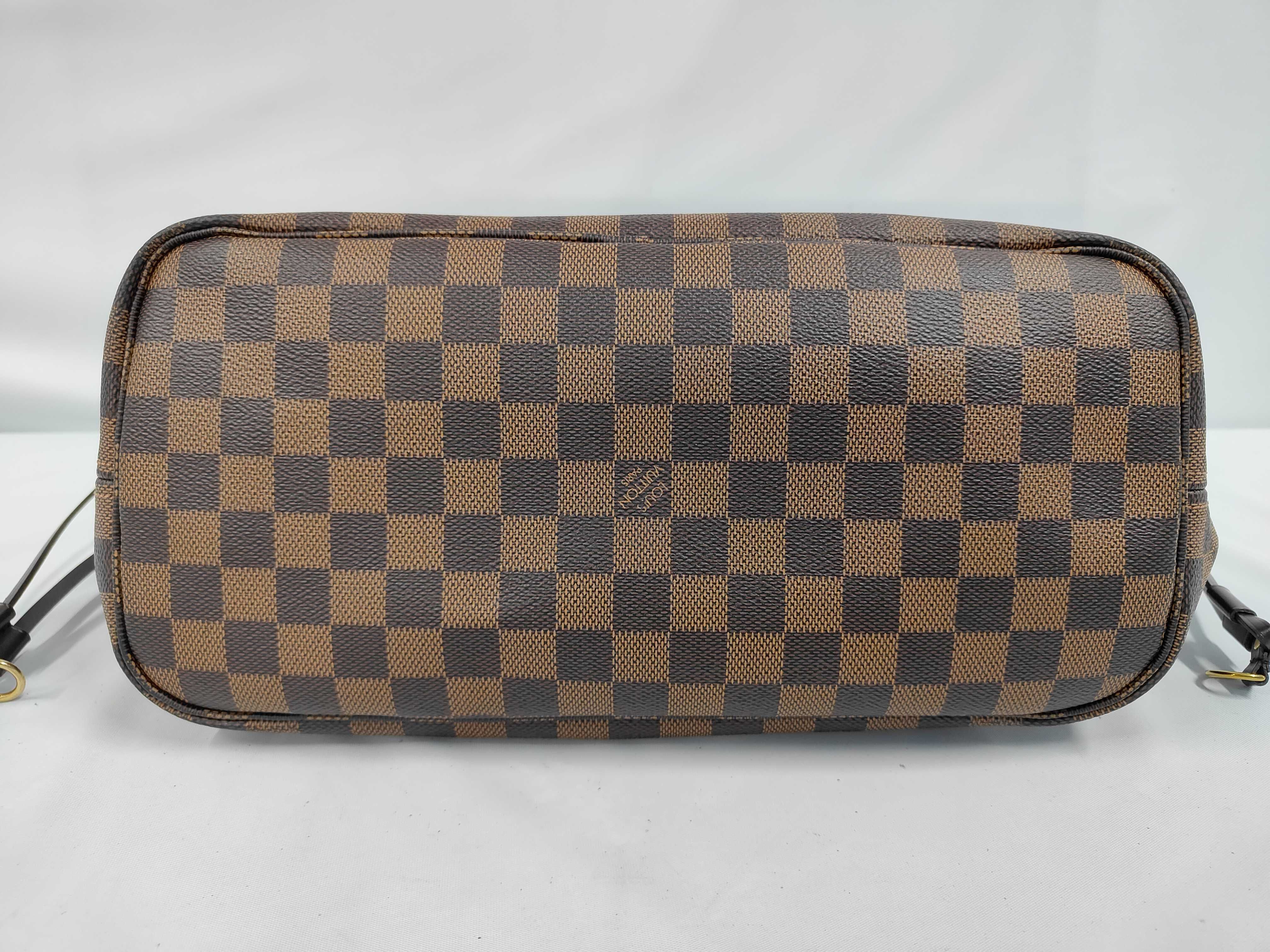 Damier Neverfull MM Shoulder Tote Bag with Pouch — view 3