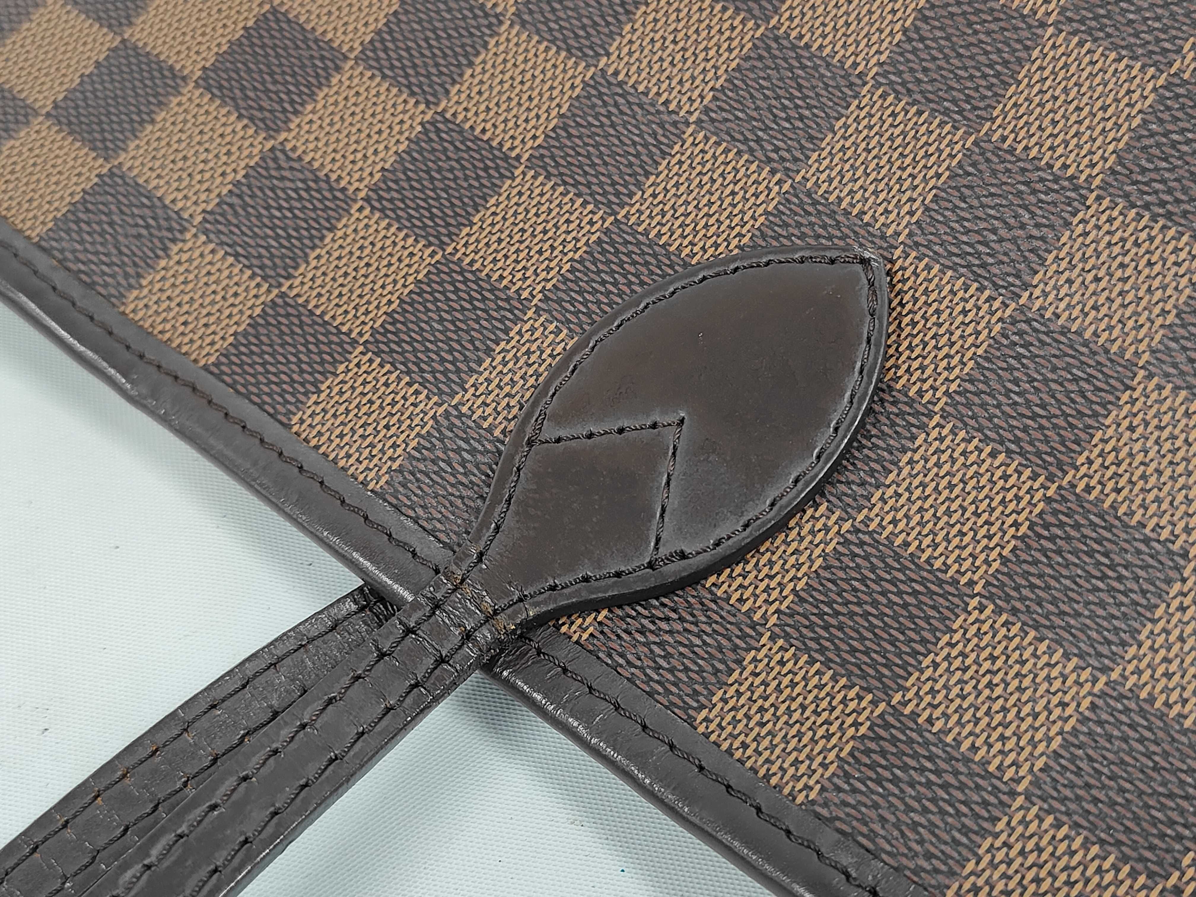 Damier Neverfull MM Shoulder Tote Bag with Pouch — view 6
