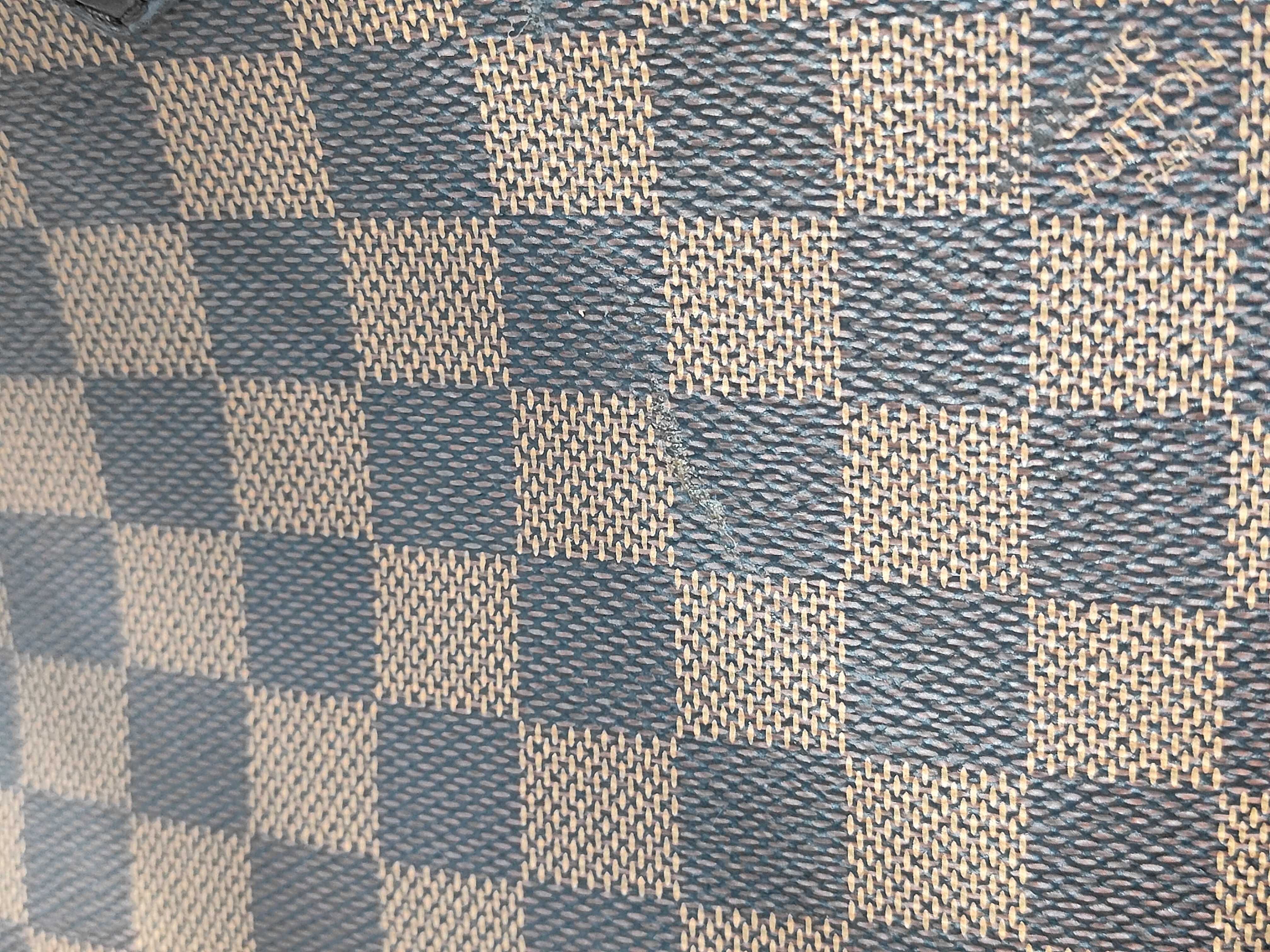 Damier Neverfull MM Shoulder Tote Bag with Pouch — view 9