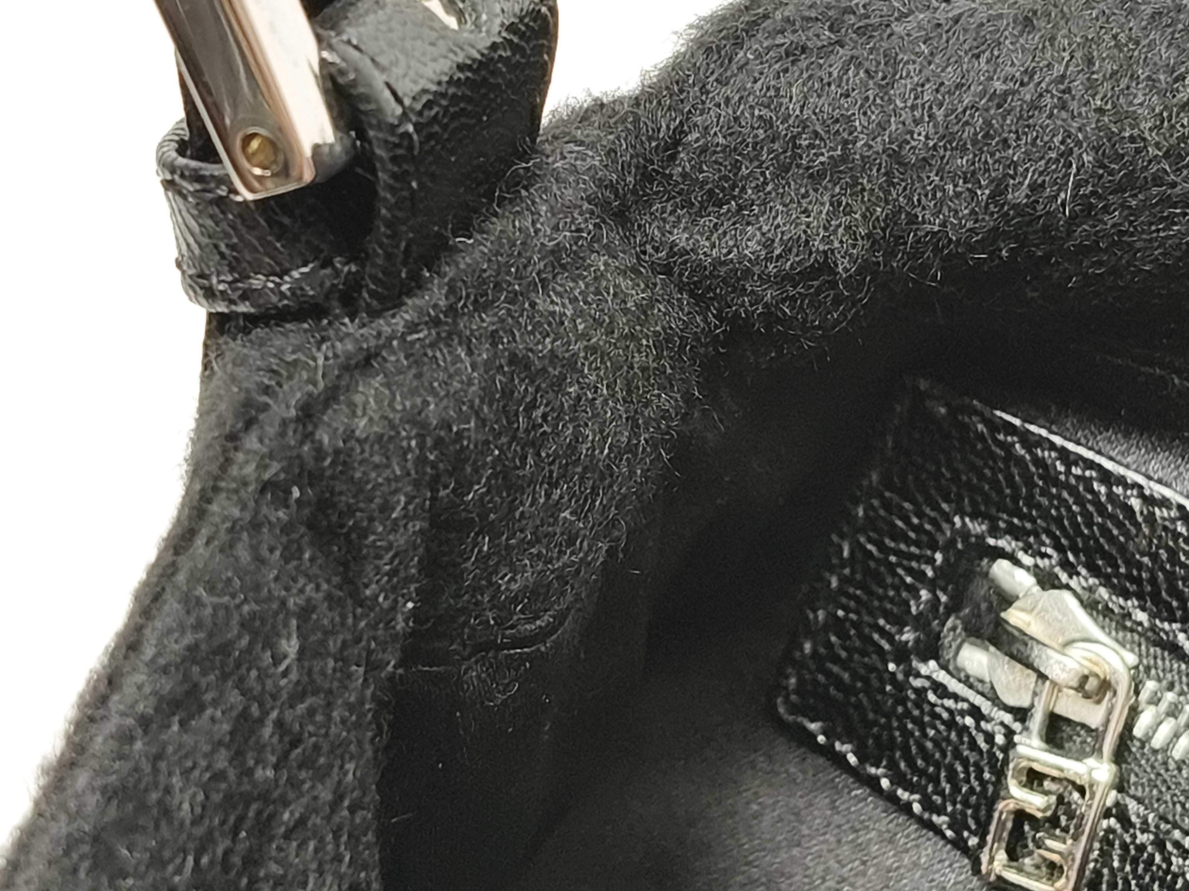 Mamma Fendi Mamma Bucket Cashmere Shoulder Bag — view 9