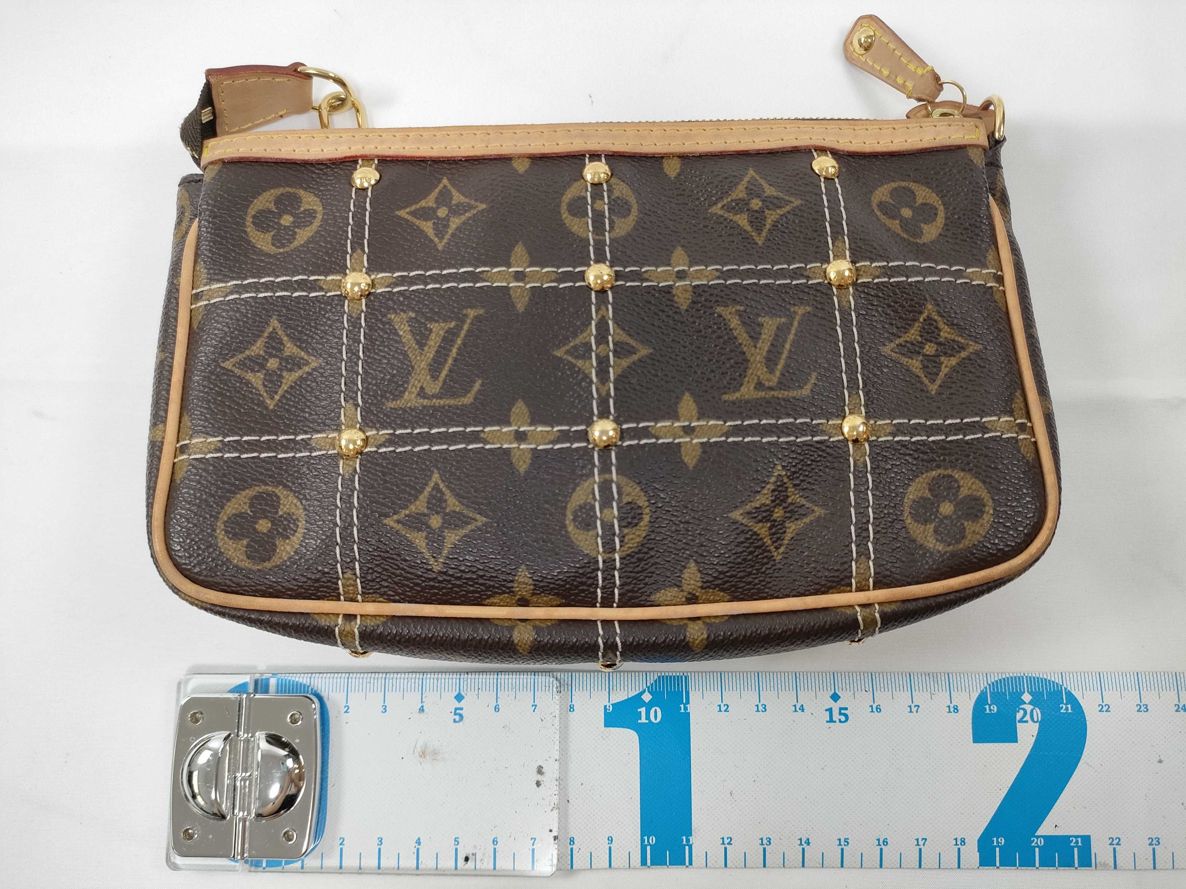 Monogram Vuitton Monogram Rivete Pochette Accessoires M40141 CA0037 Brown Pouch — view 2