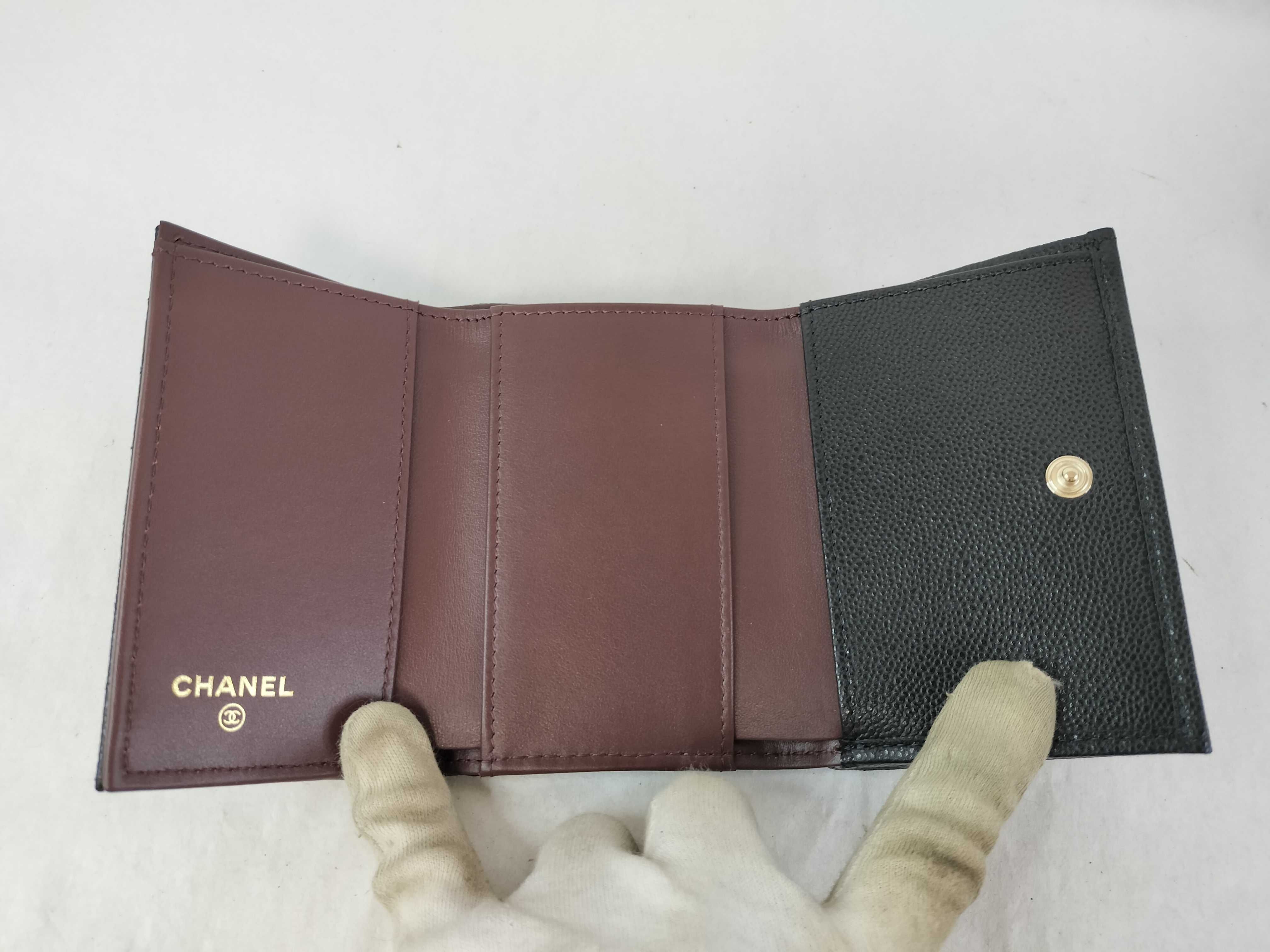 Caviar Skin Compact Wallet — view 11