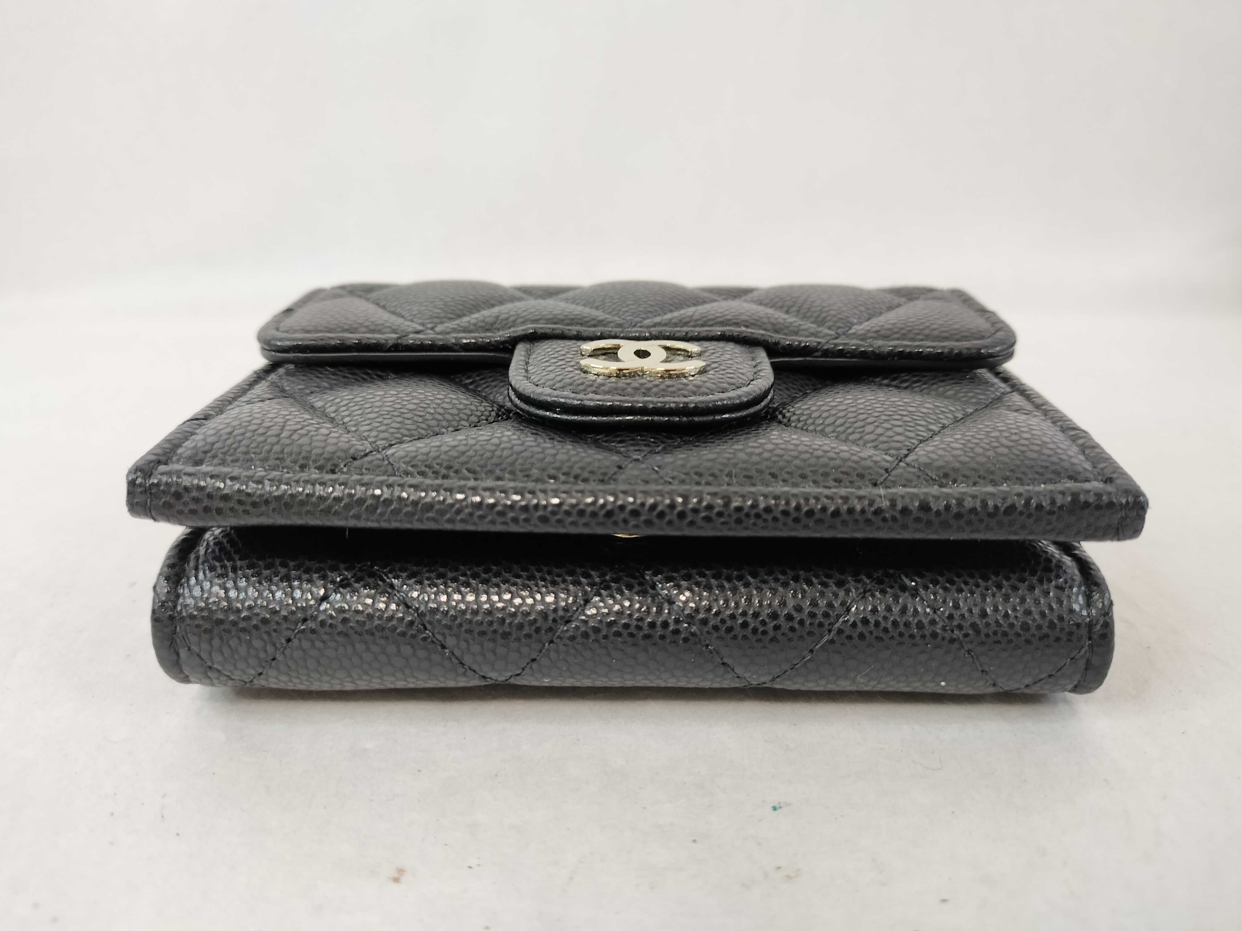 Caviar Skin Compact Wallet — view 4
