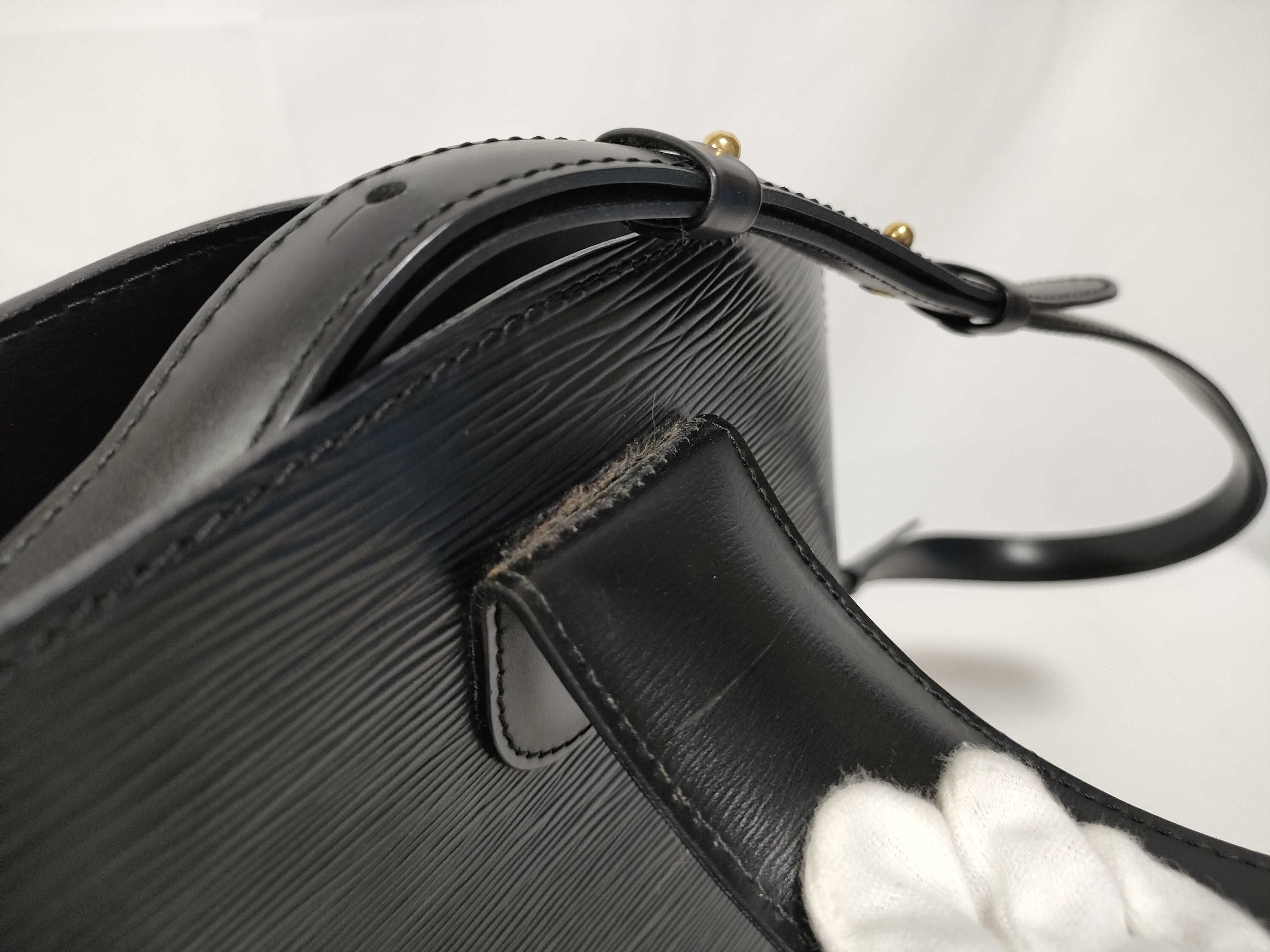 Epi Leather M52252 Epi Cluny Leather Black Shoulder Bag — view 12