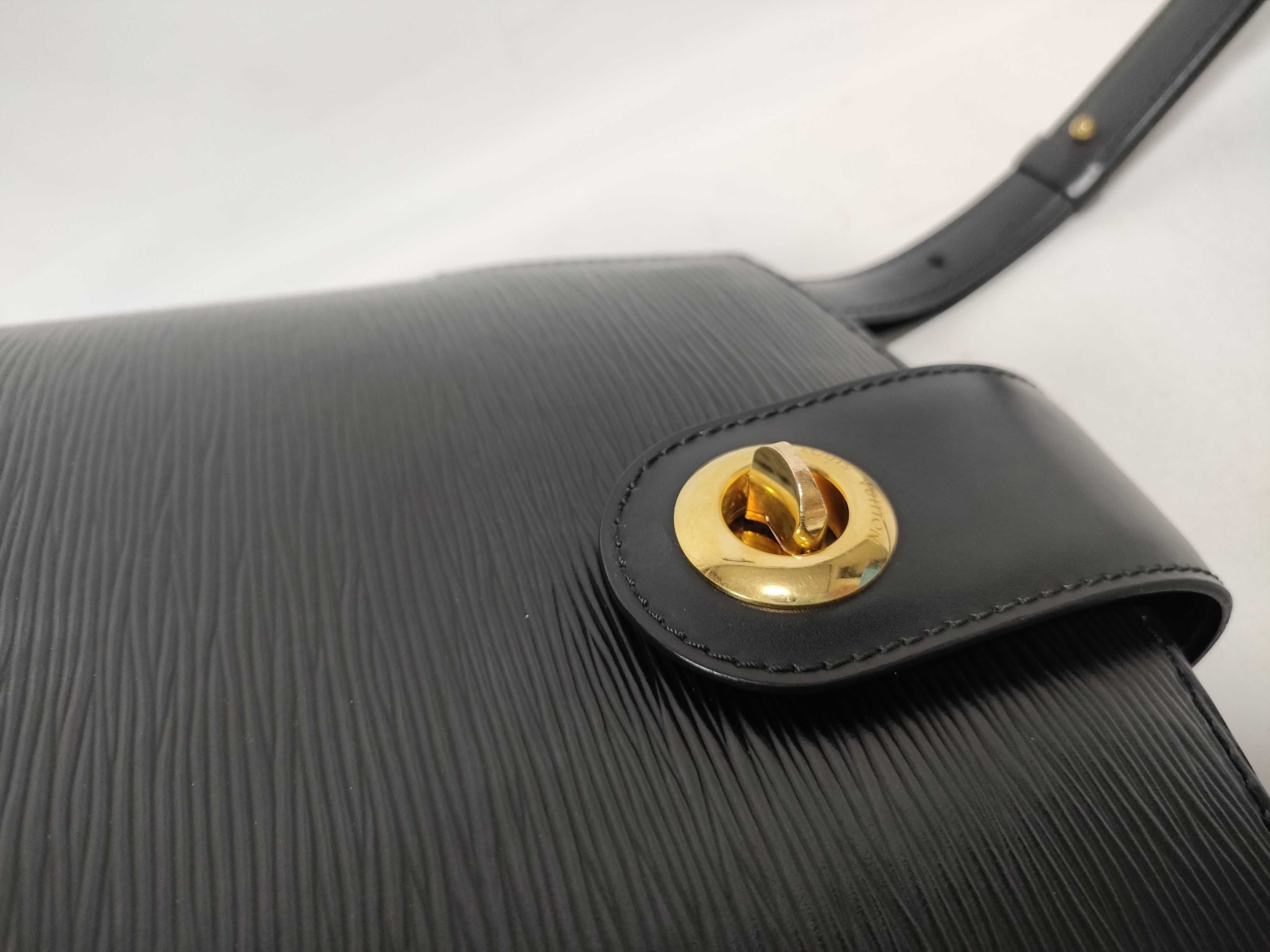Epi Leather M52252 Epi Cluny Leather Black Shoulder Bag — view 9