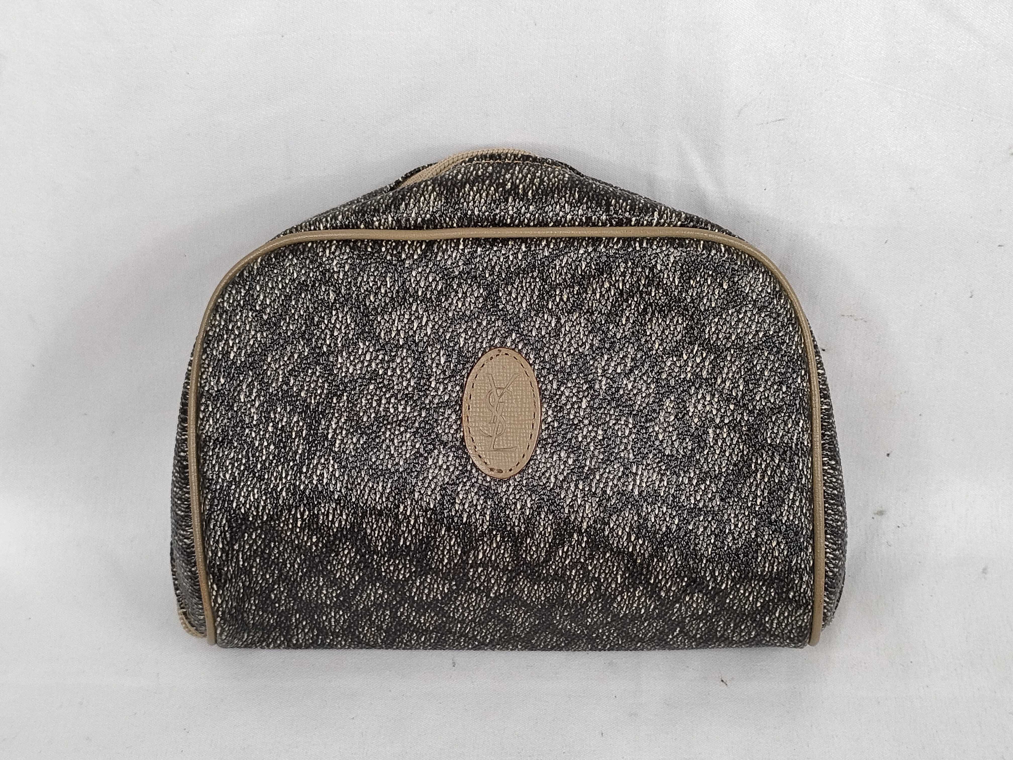 pouch