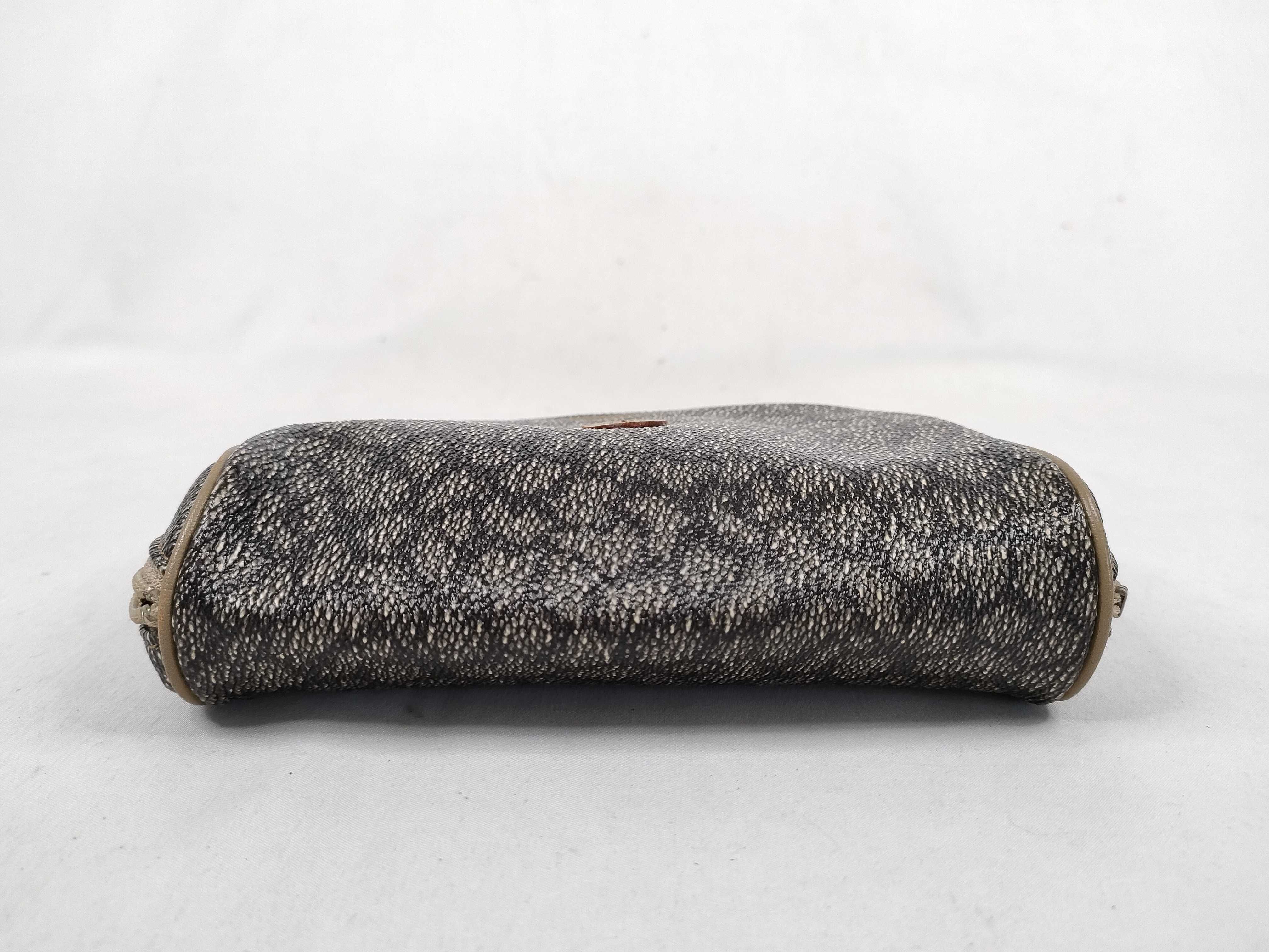 pouch — view 4