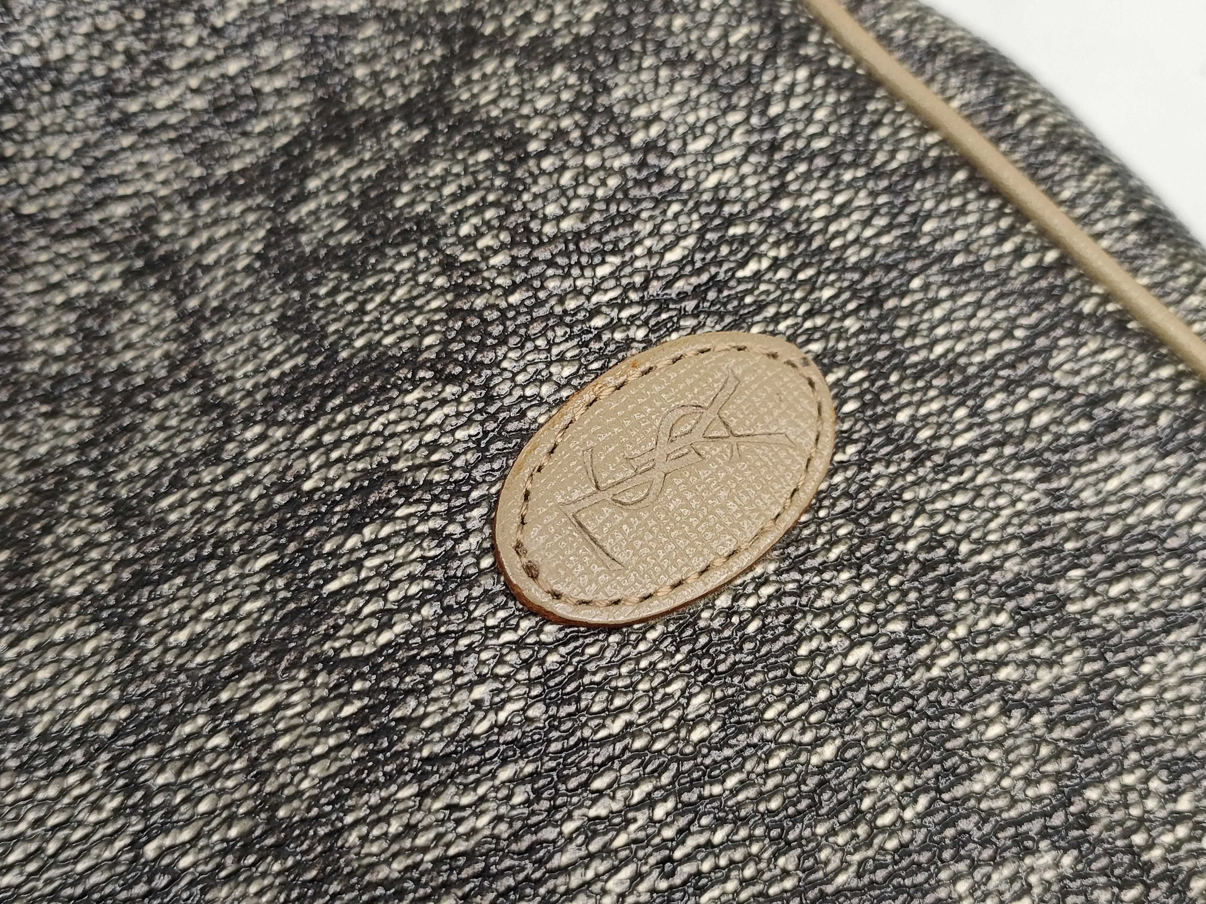 pouch — view 8
