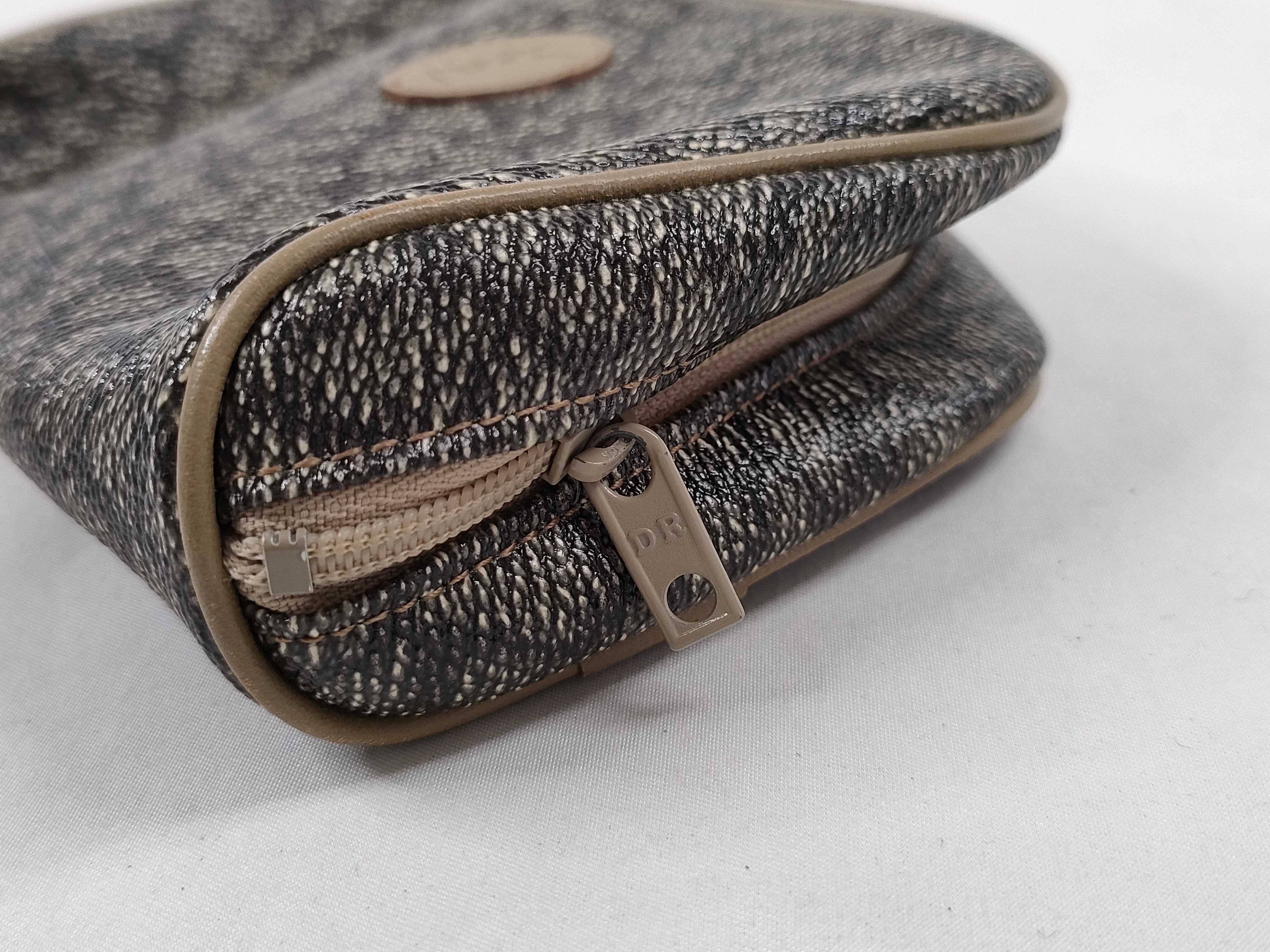 pouch — view 9