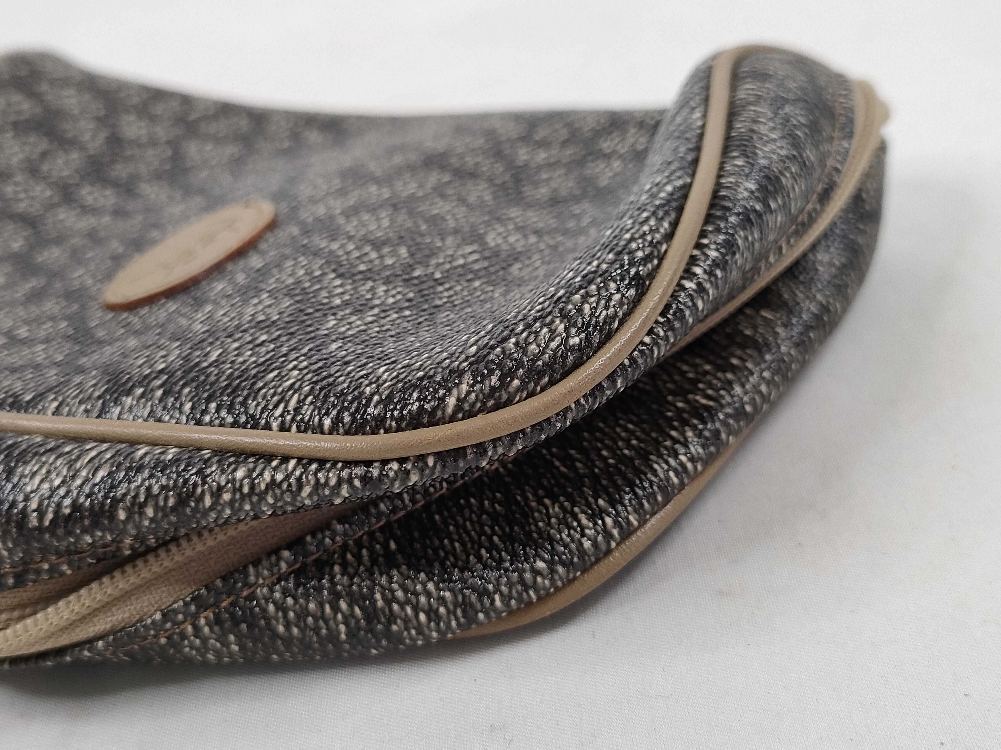 pouch — view 10
