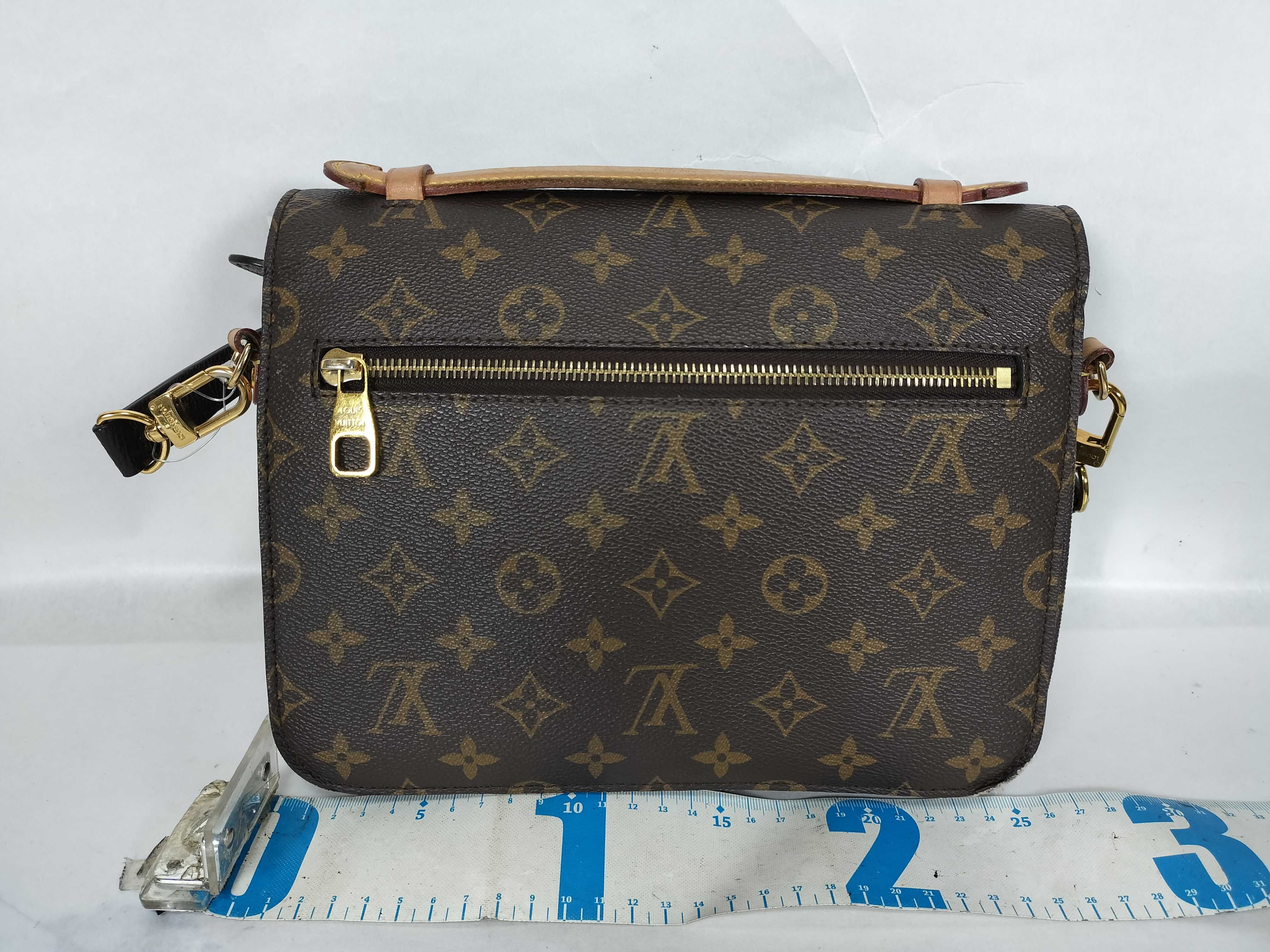Monogram Metis Monogram DU4200 Shoulder Bag — view 2
