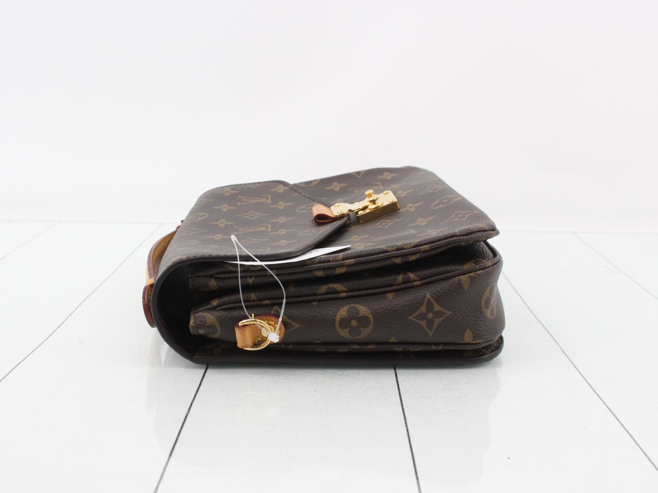 Monogram Pochette Metis MM 2-Way Handbag — view 4